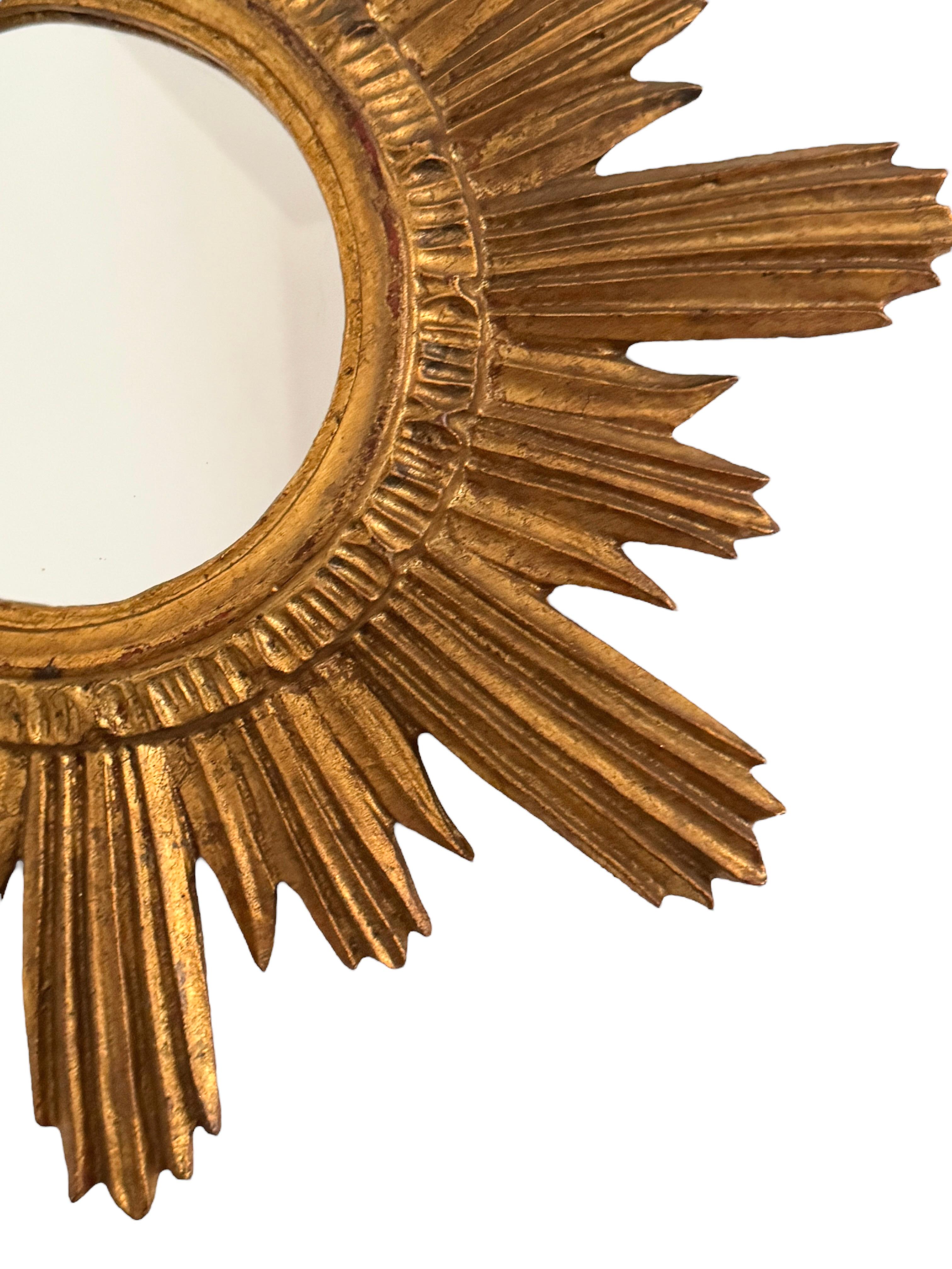 Italian Beautiful Sunburst Starburst Mirror Gilt Wood Stucco, Italy, circa 1960s For Sale