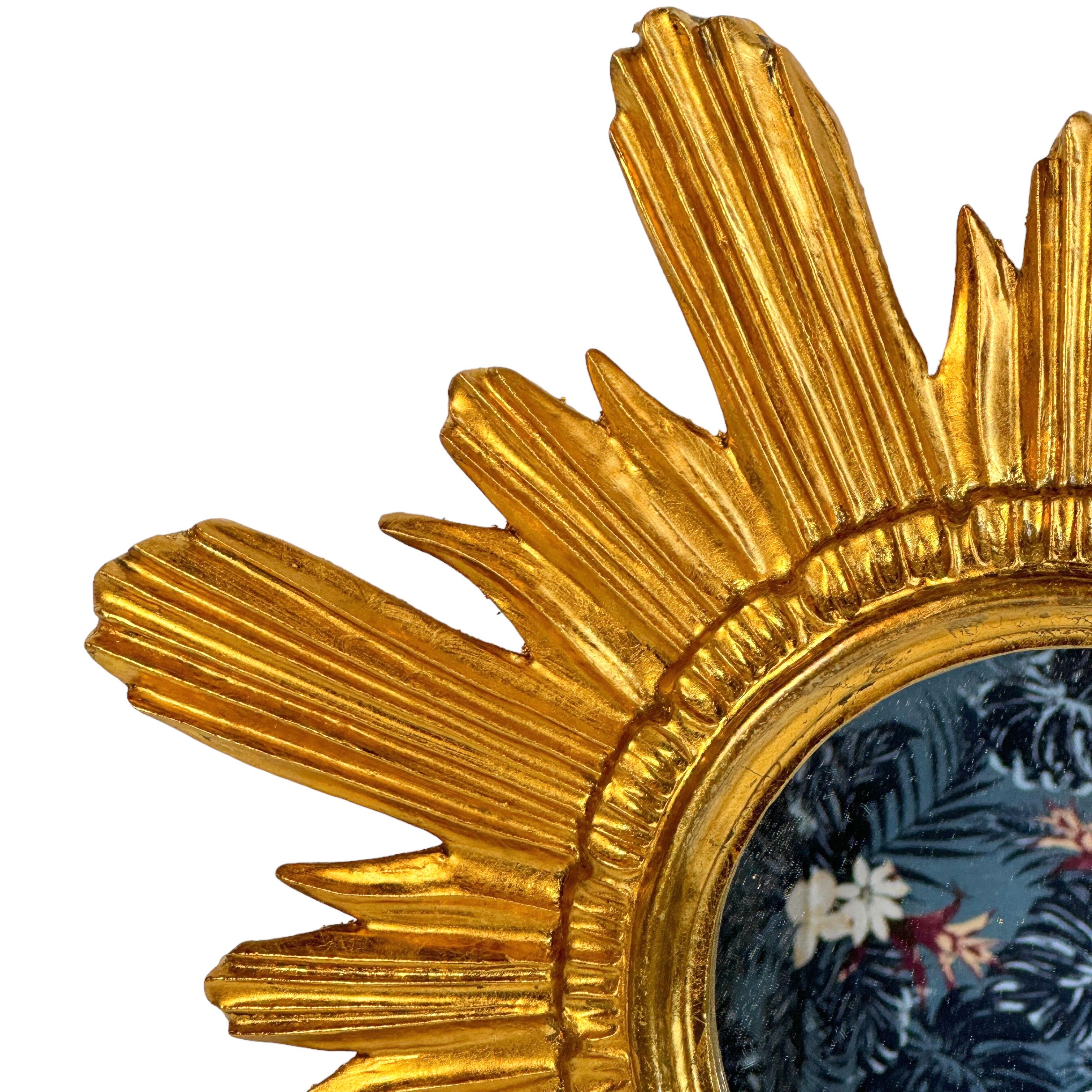 Schöner Sunburst-Starburst-Spiegel Vergoldetes Holz Stuck, Italien, um 1960er Jahre 1