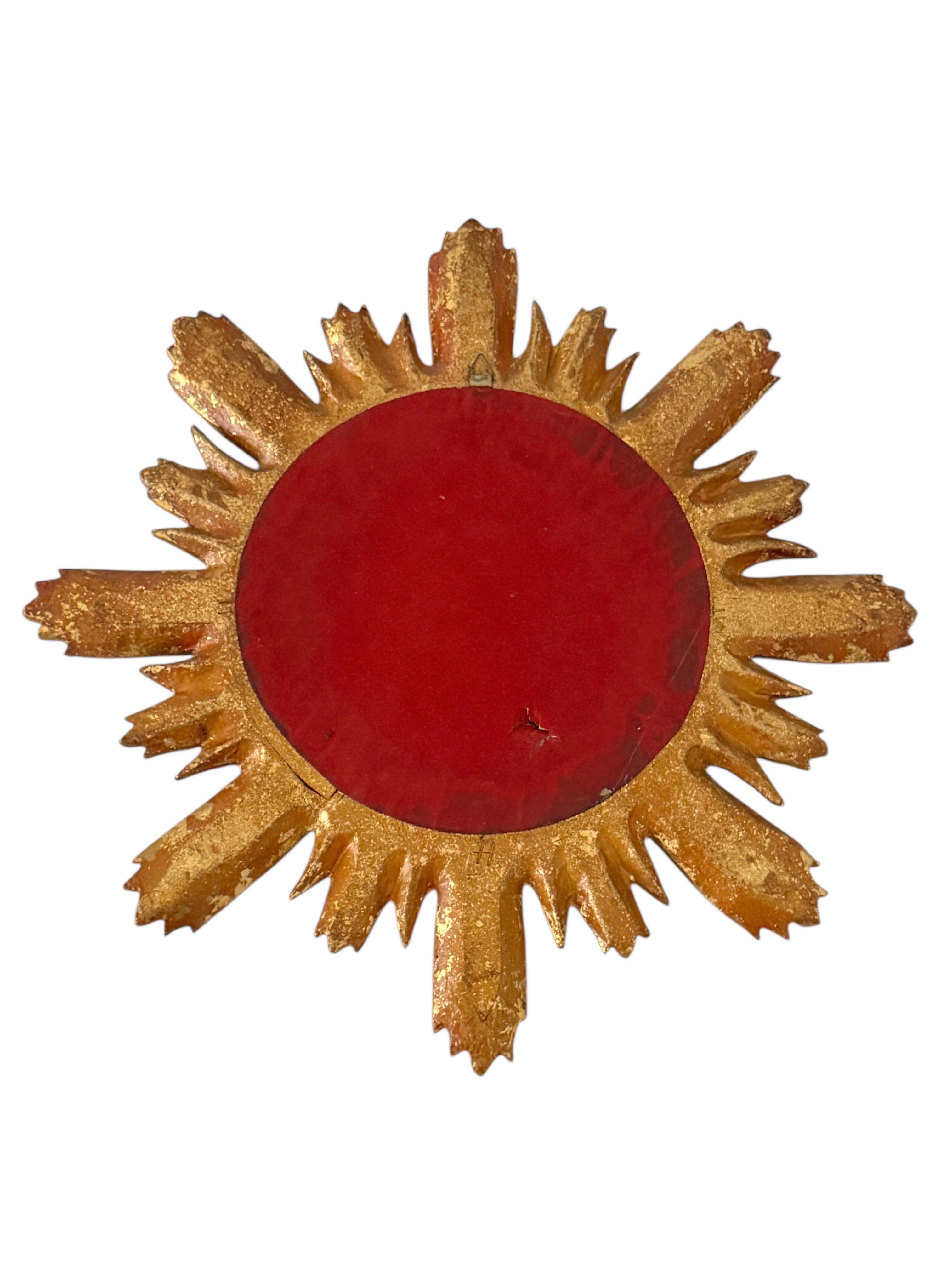 Beautiful Sunburst Starburst Mirror Gilt Wood Stucco, Italy, circa 1960s For Sale 2