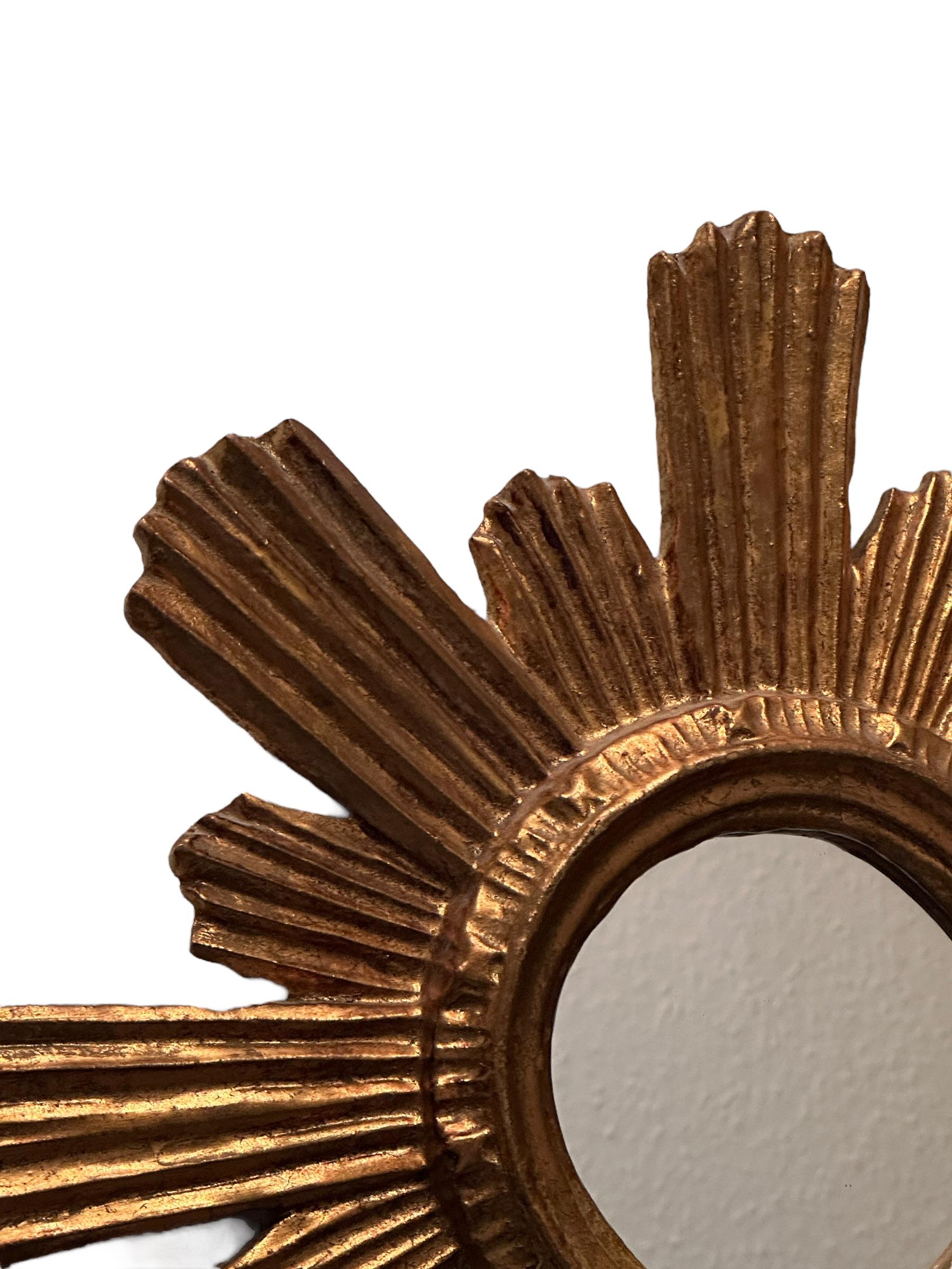 Beautiful Sunburst Starburst Mirror Gilt Wood Stucco, Italy, circa 1960s For Sale 3