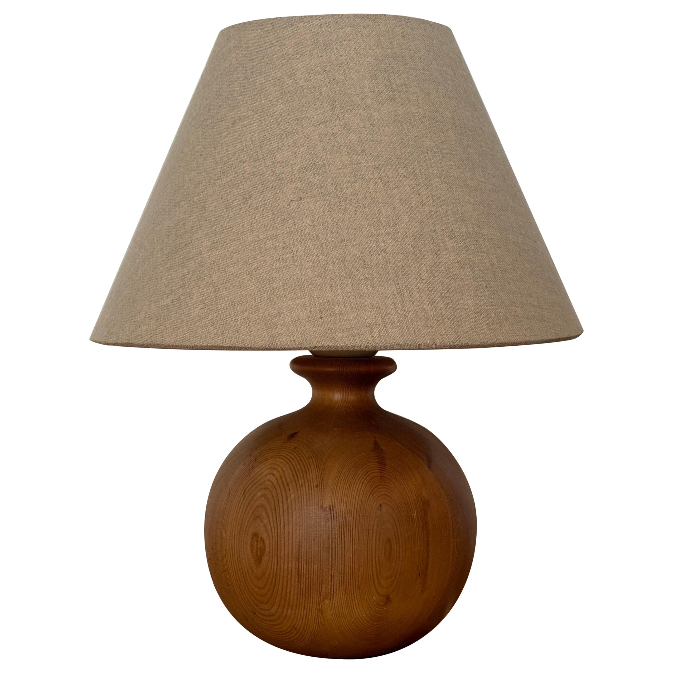 Beautiful Swedish 1960's pine table lamp For Sale