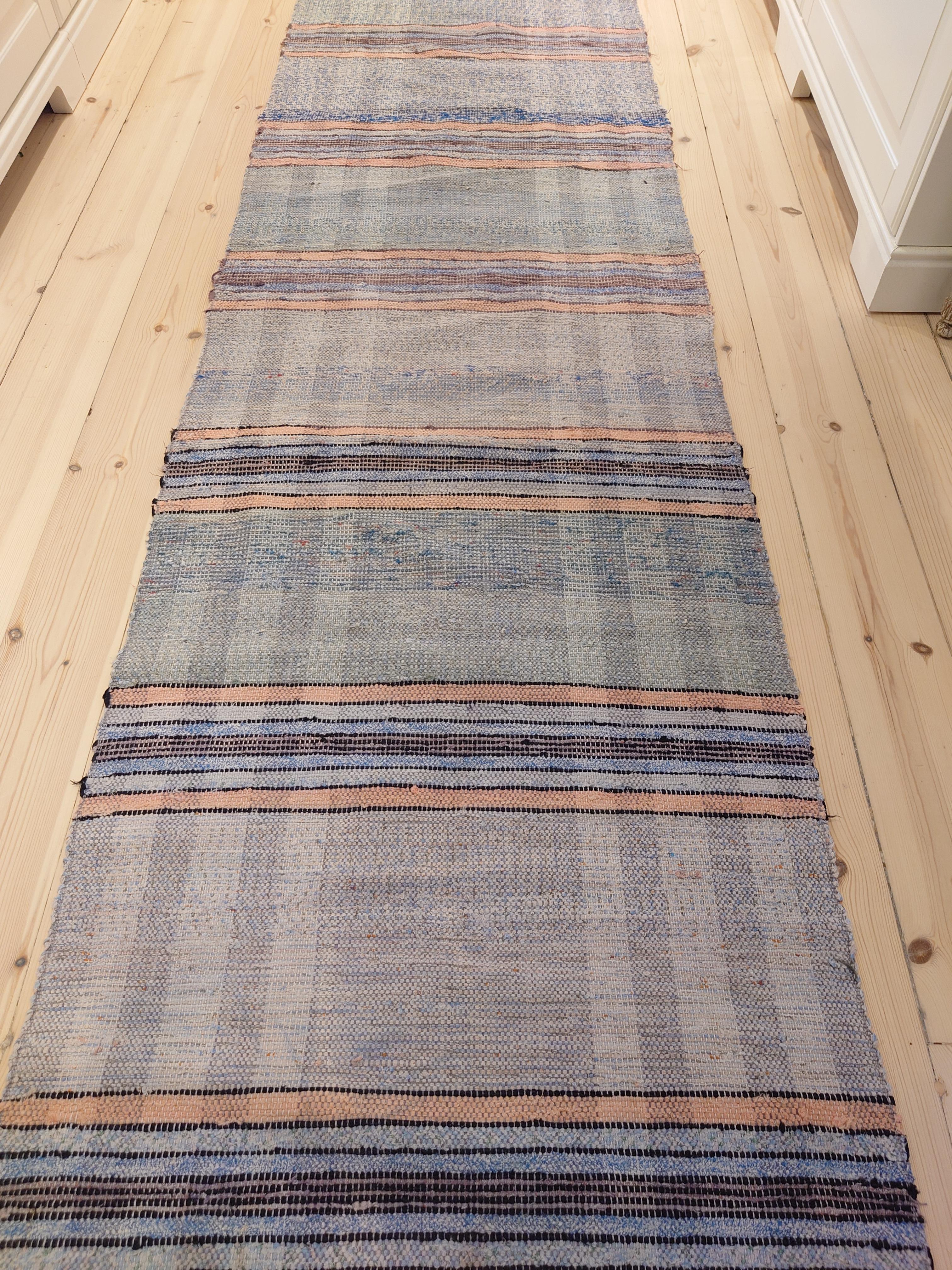 Mid-20th Century Beautiful Swedish Rag rug country hand woven For Sale