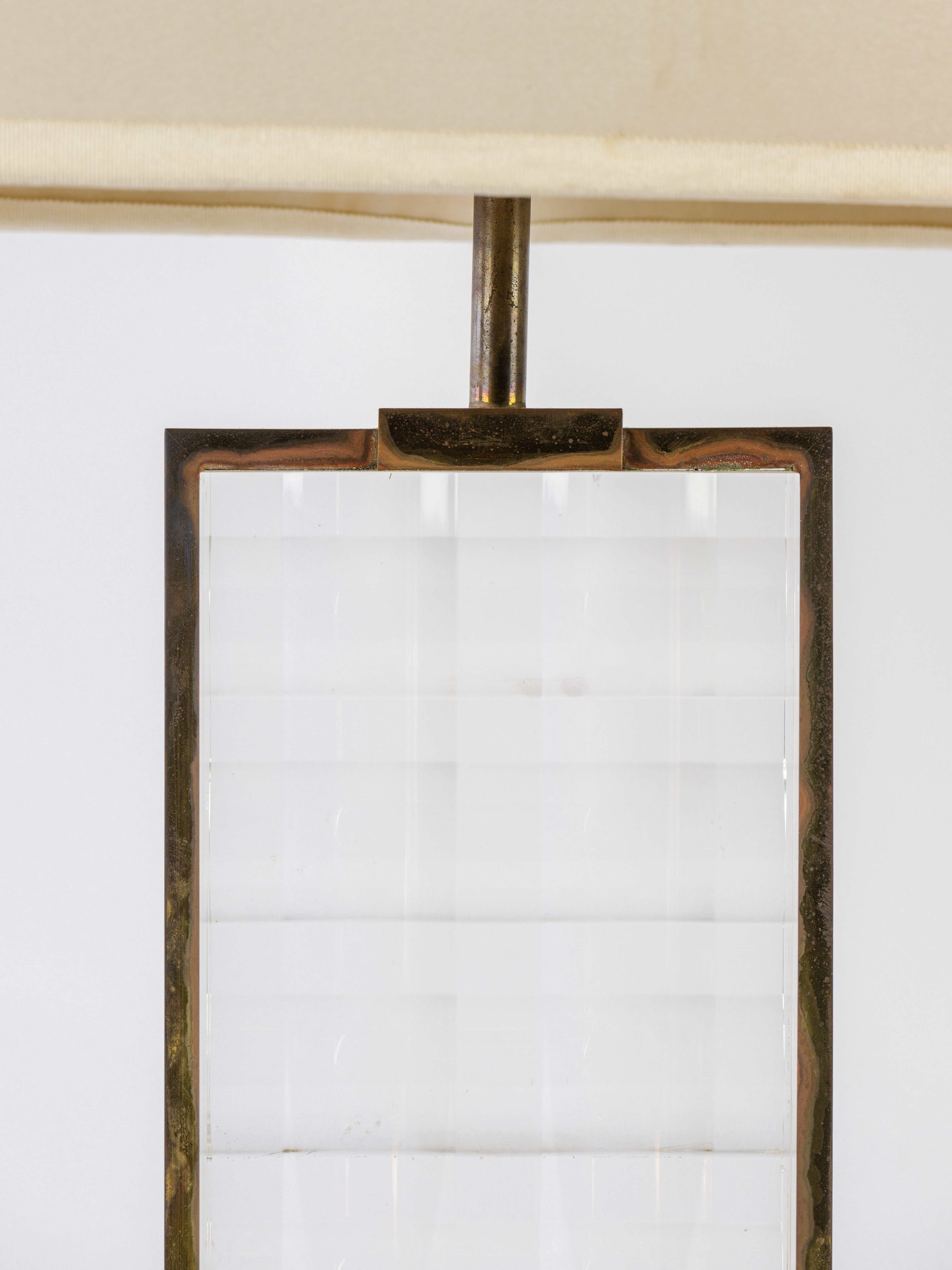 Beautiful table lamp in glass and brass by S.Petti In Good Condition For Sale In Monaco, MC