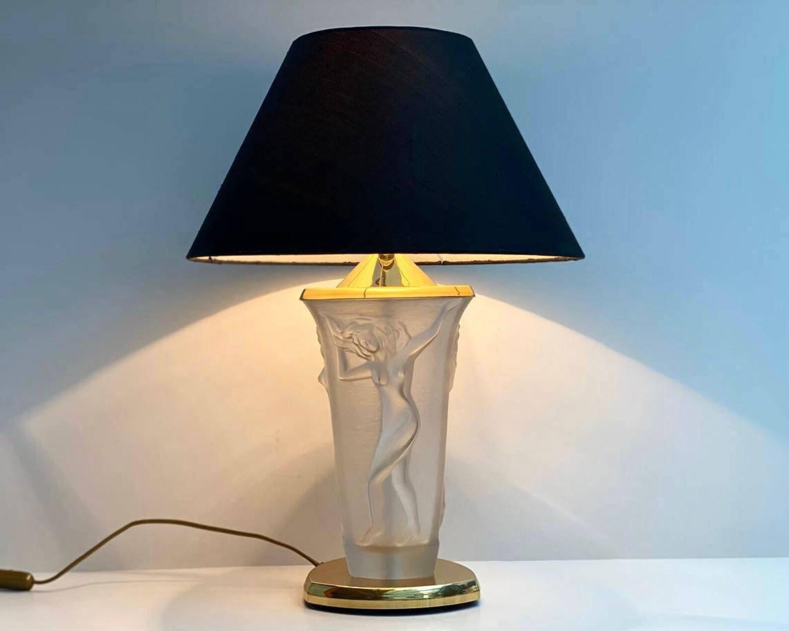 Beautiful Table Lamp with Three Embossed Graces on the Opaque Glass, Vintage For Sale 2