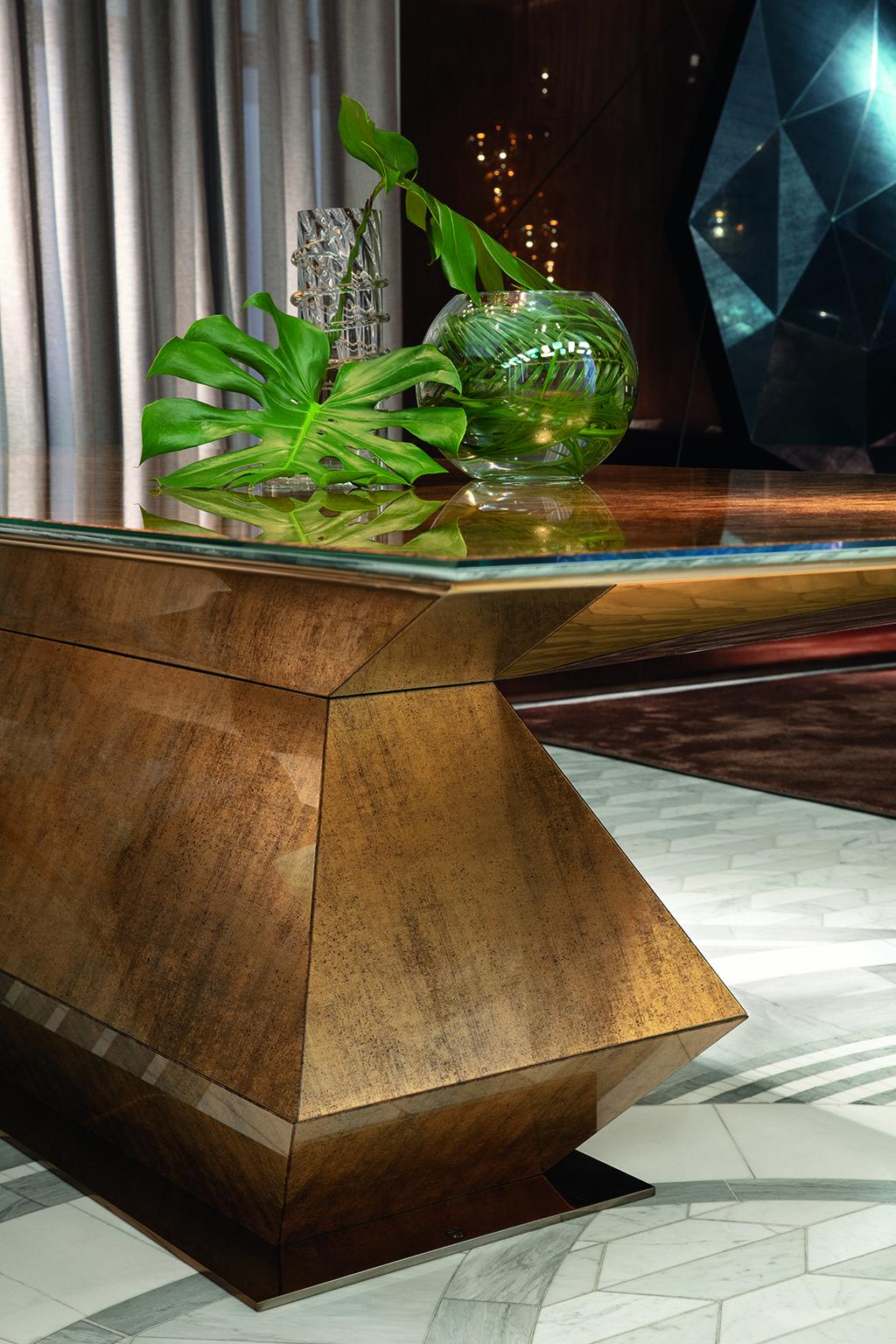 Italian Beautiful Table with Metal Frame, Clad in Vetrite Pergamino Gold For Sale