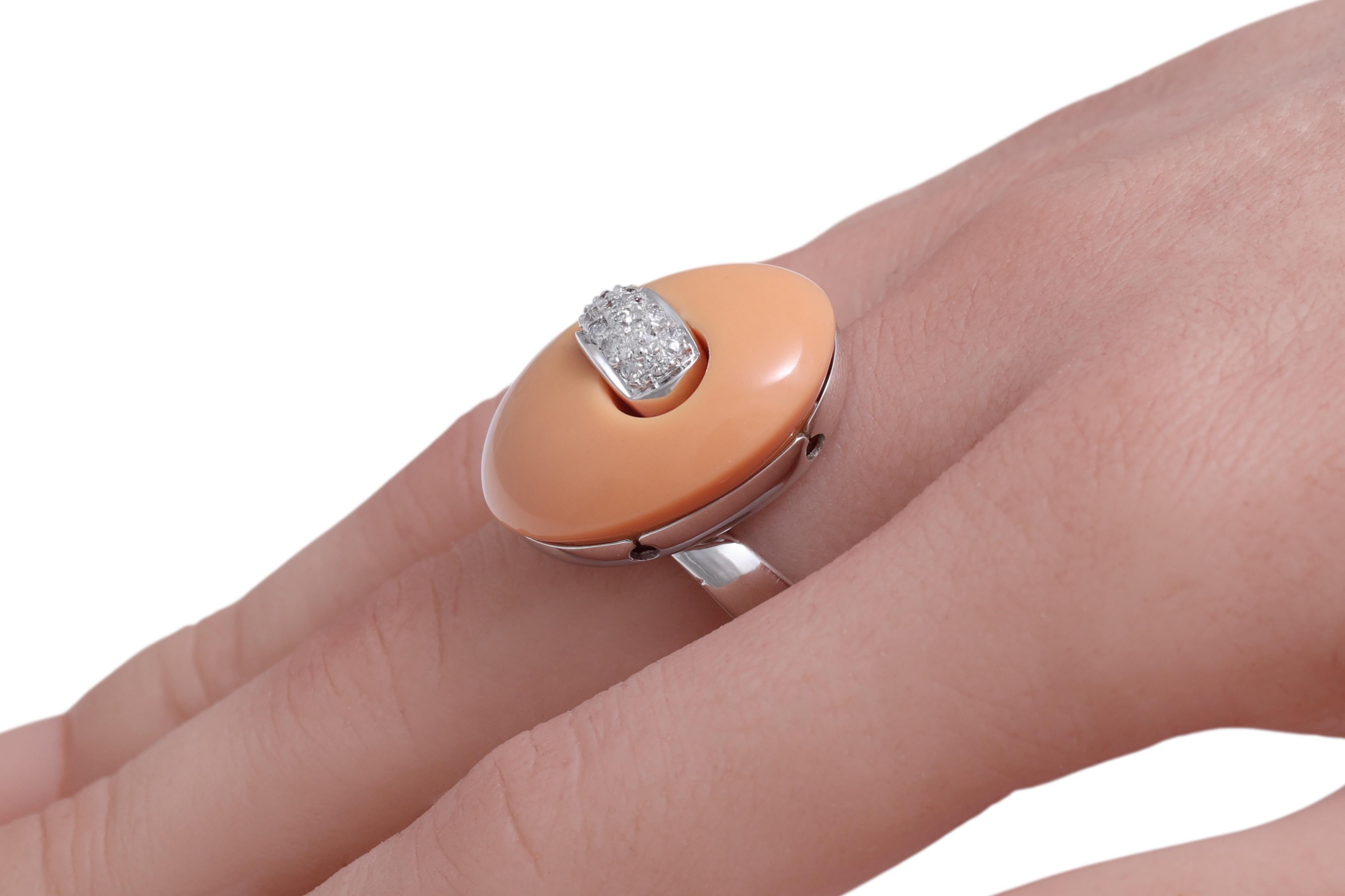 Magnifique bague Talento Italiano avec un grand corail naturel et des diamants en vente 6