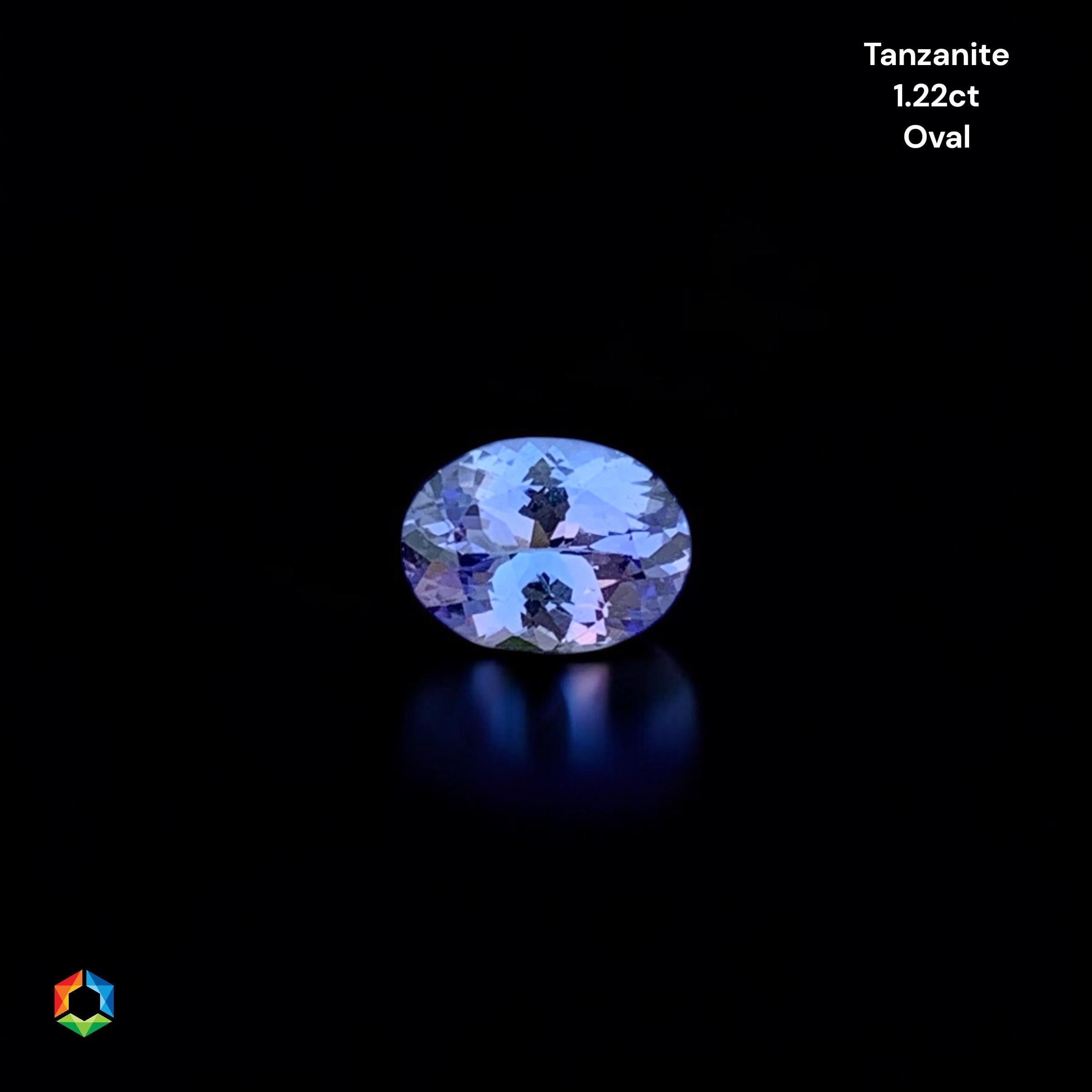 Tanzanite 
Questa squisita tanzanite ovale da 1,22 carati emana un puro incanto, affascinando con il suo fascino viola intenso e un sussurro di blu nel cuore. 
——————————————————————-
Pietra💎:Tanzanite 
Colore💈: Viola bluastro 
Chiarezza💧: