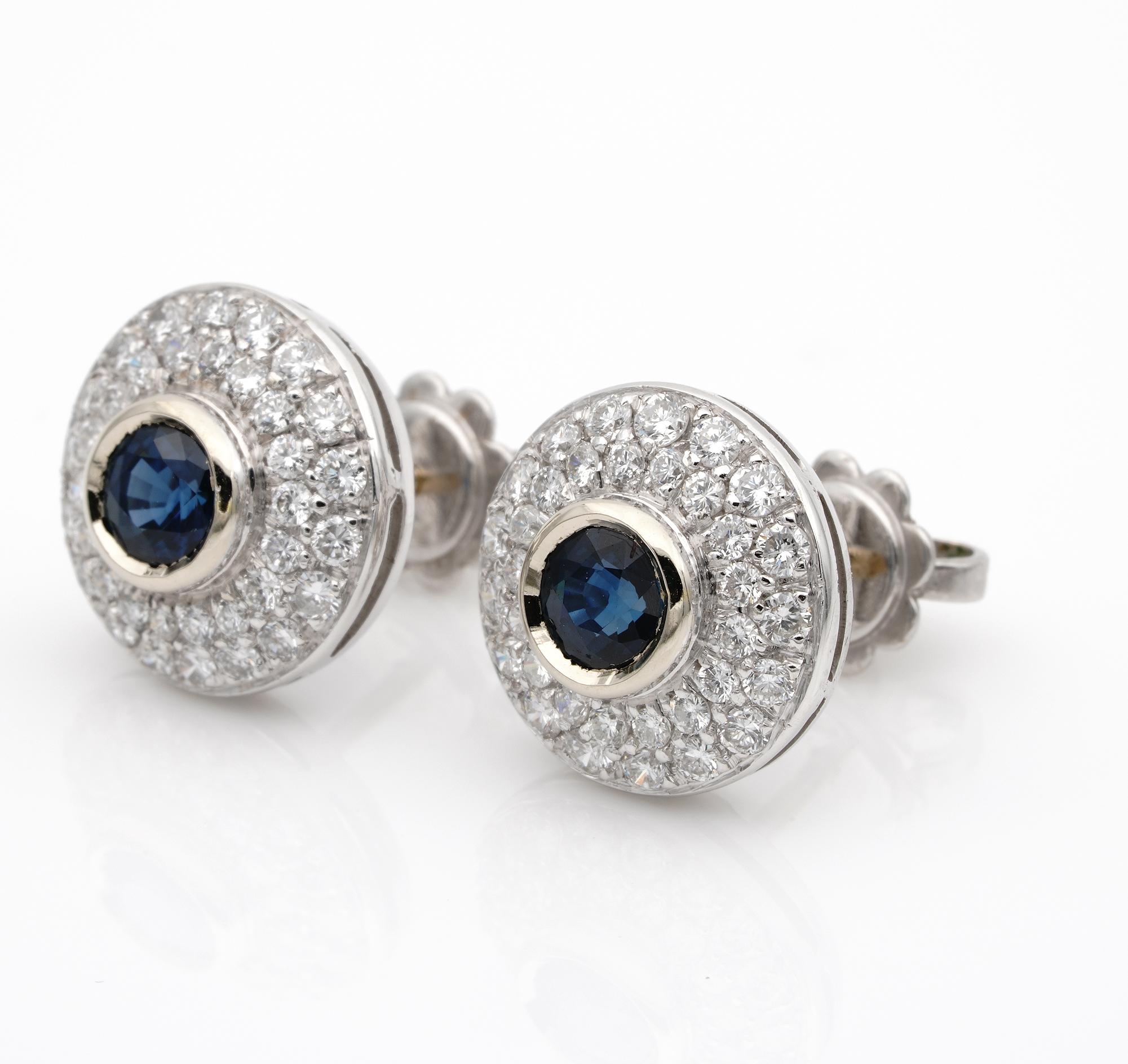 Women's or Men's Beautiful Target Design 1.10 Ct Natural Sapphire 1.20 Ct G VVS Diamond Earrings For Sale