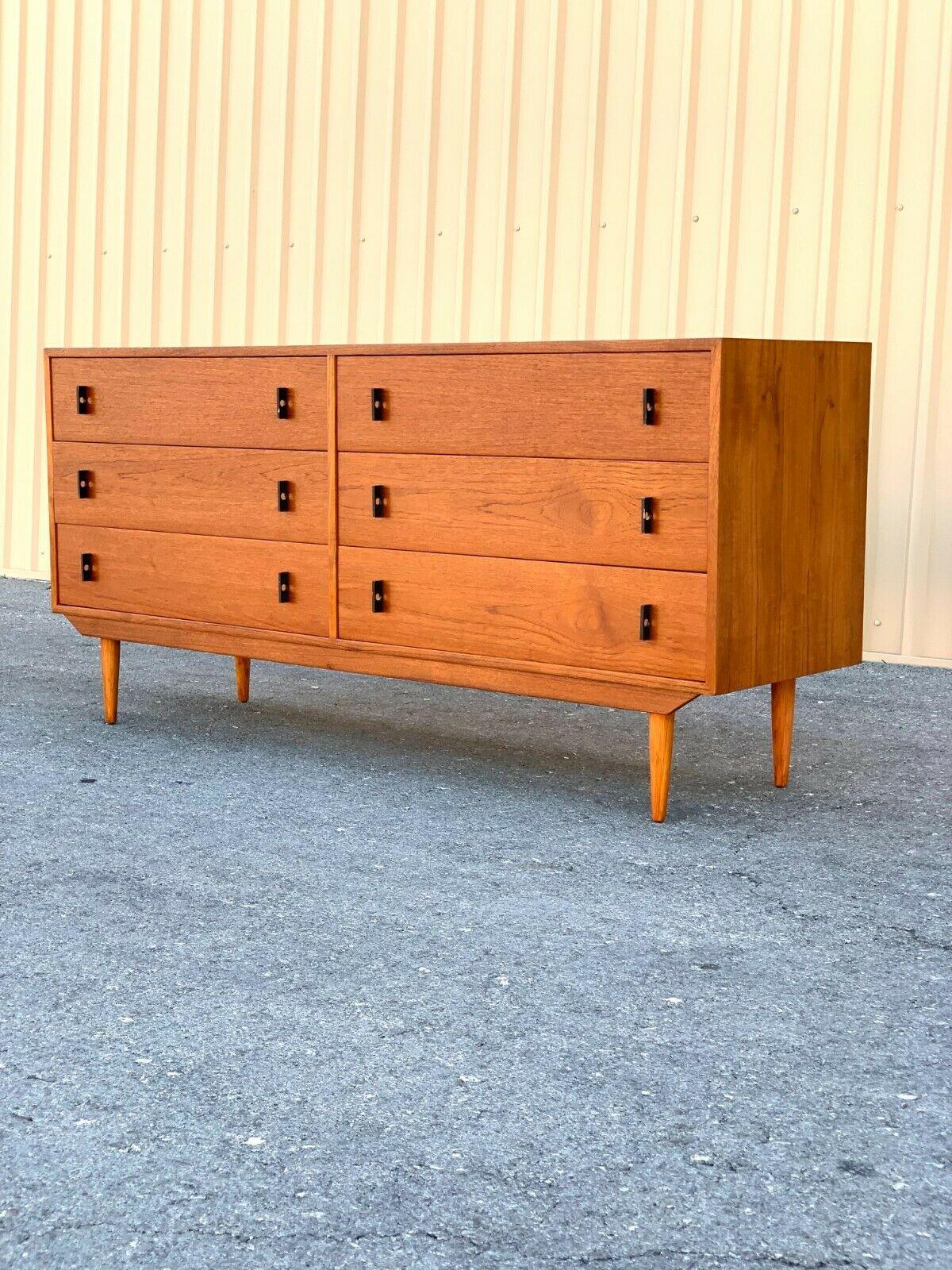 Mid-Century Modern Beautiful Teak Dresser Mid Century Danish Modern with Black Pulls