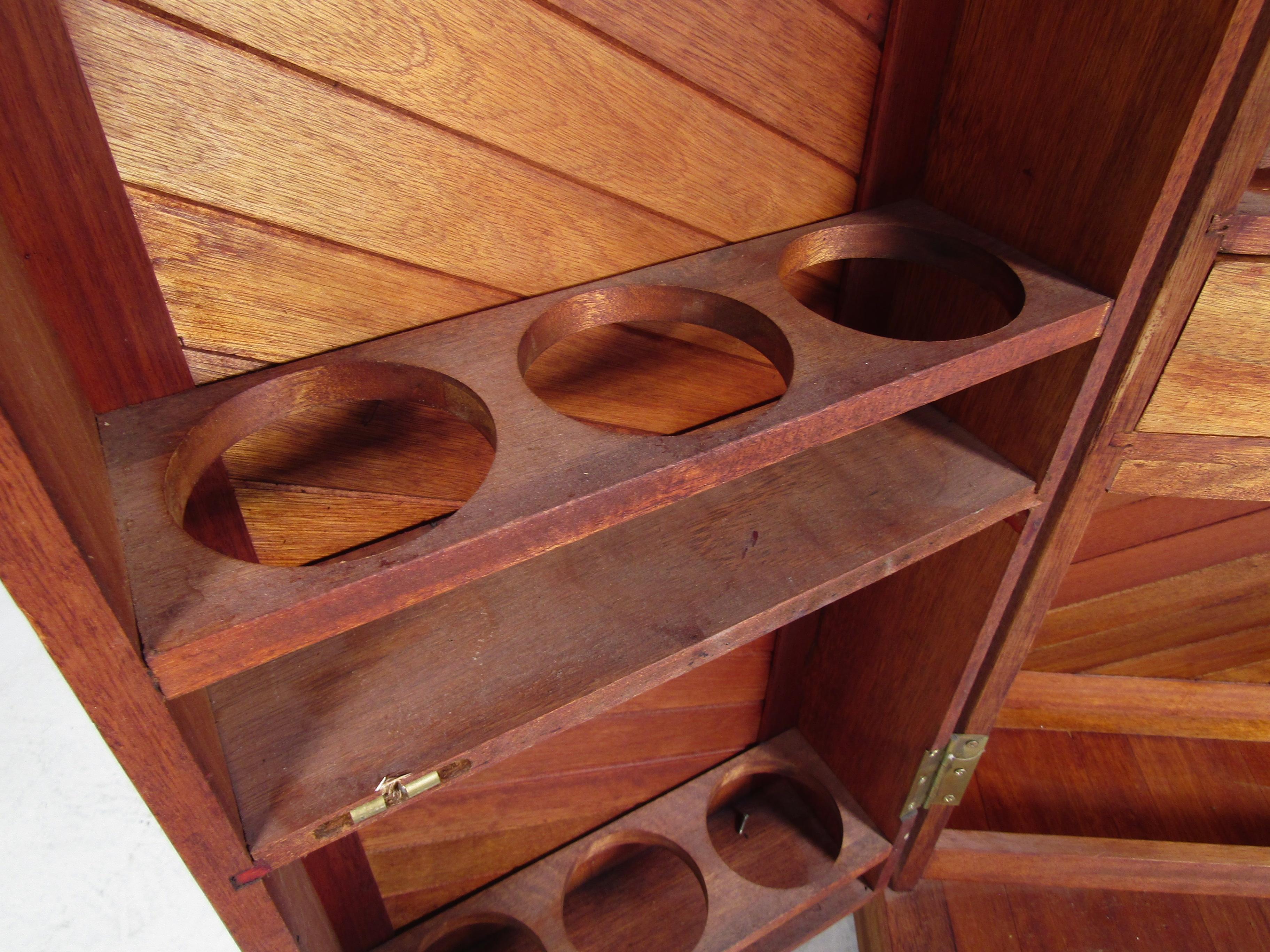 Beautiful Teak Expanding Bar with Two Bar Stools 4