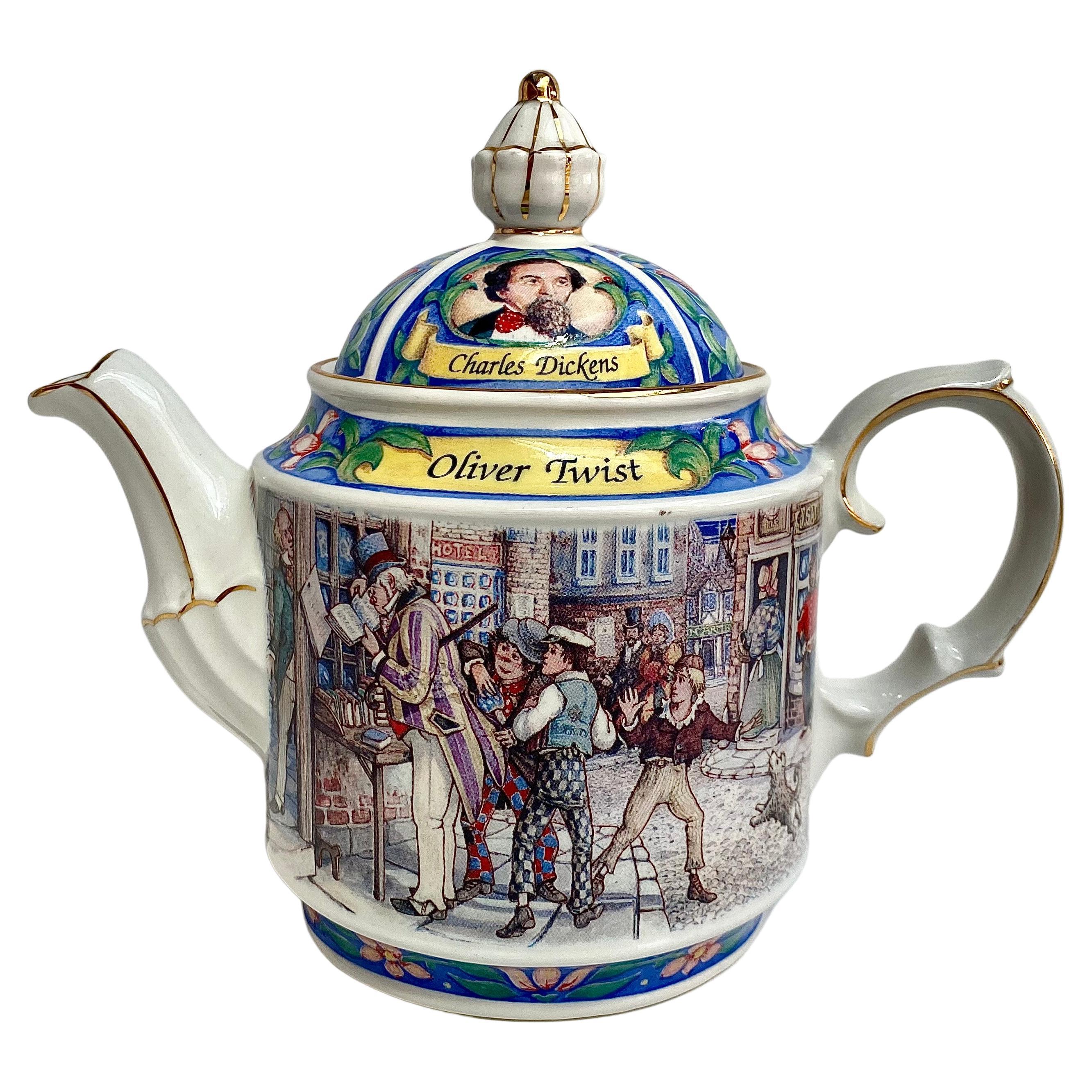 Schöne Teekanne James Sadler Oliver Twist, hergestellt in England im Angebot