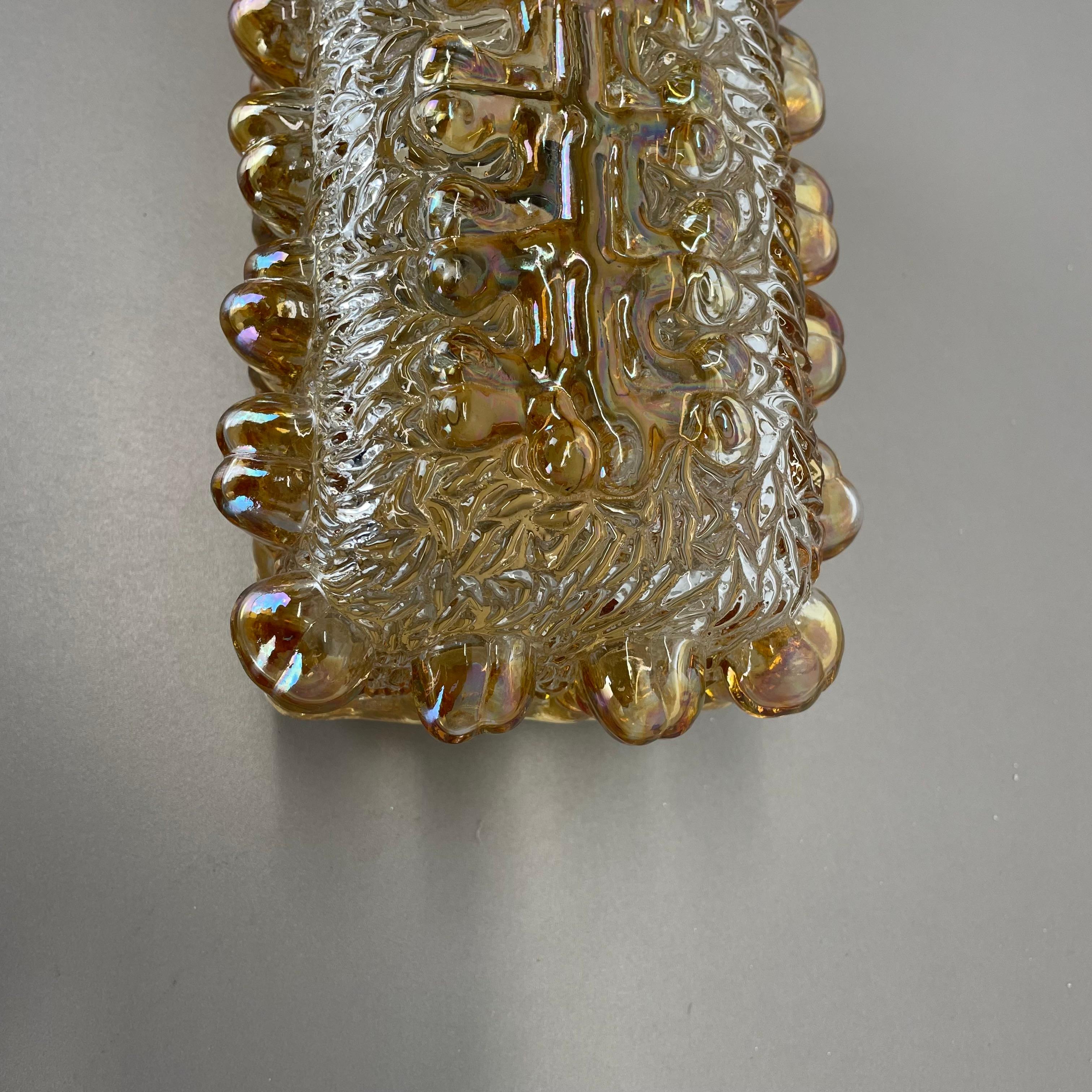 beautiful textured AMBER Wall Light Sconce Helena Tynell Style, Germany, 1970s In Good Condition For Sale In Kirchlengern, DE