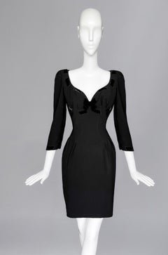 Beautiful Thierry Mugler Sculptural Black Dress FW1993 Velvet Details