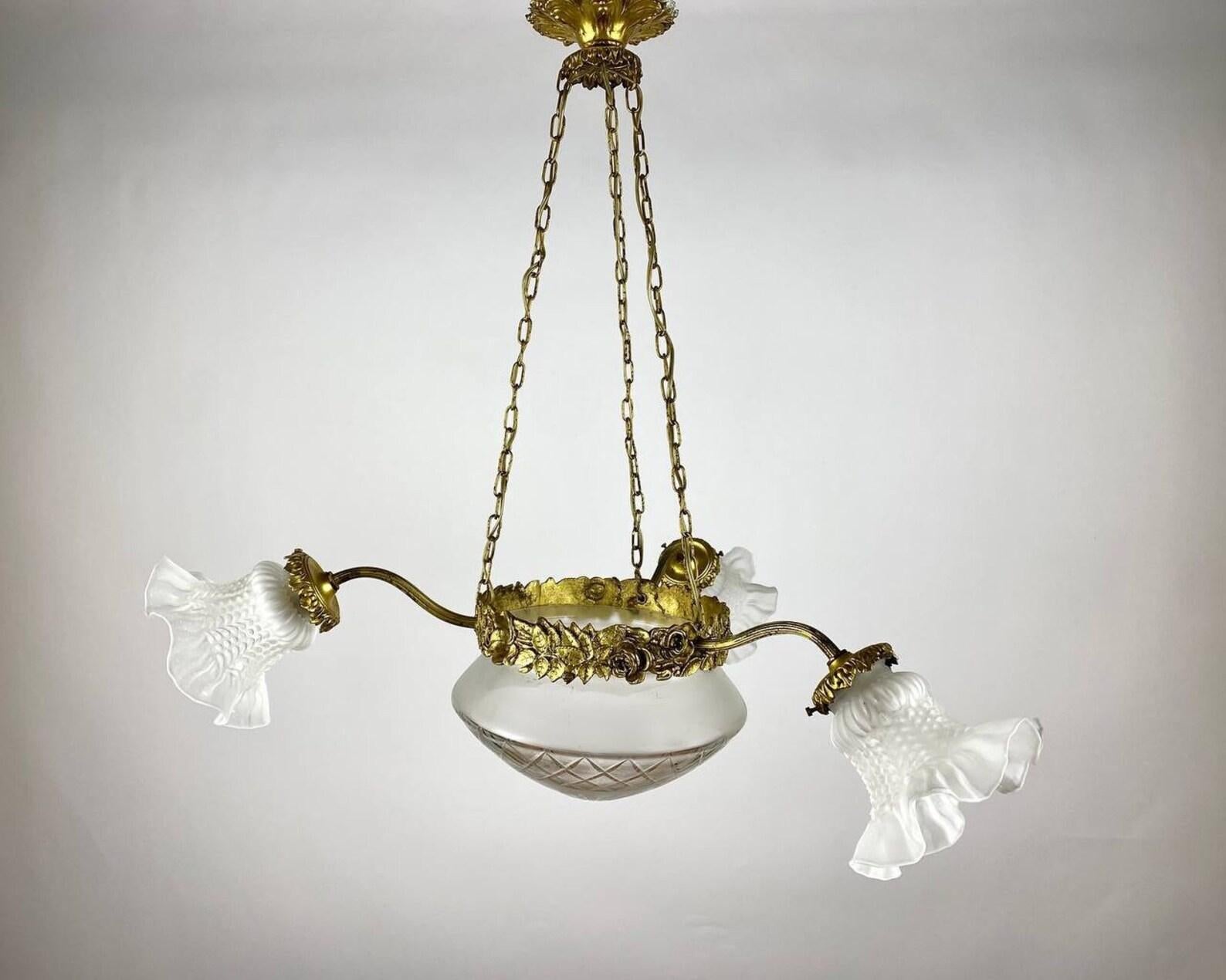 Beautiful Three Arm Chandelier  Glass Shades & Brass Fitting, Vintage In Excellent Condition For Sale In Bastogne, BE