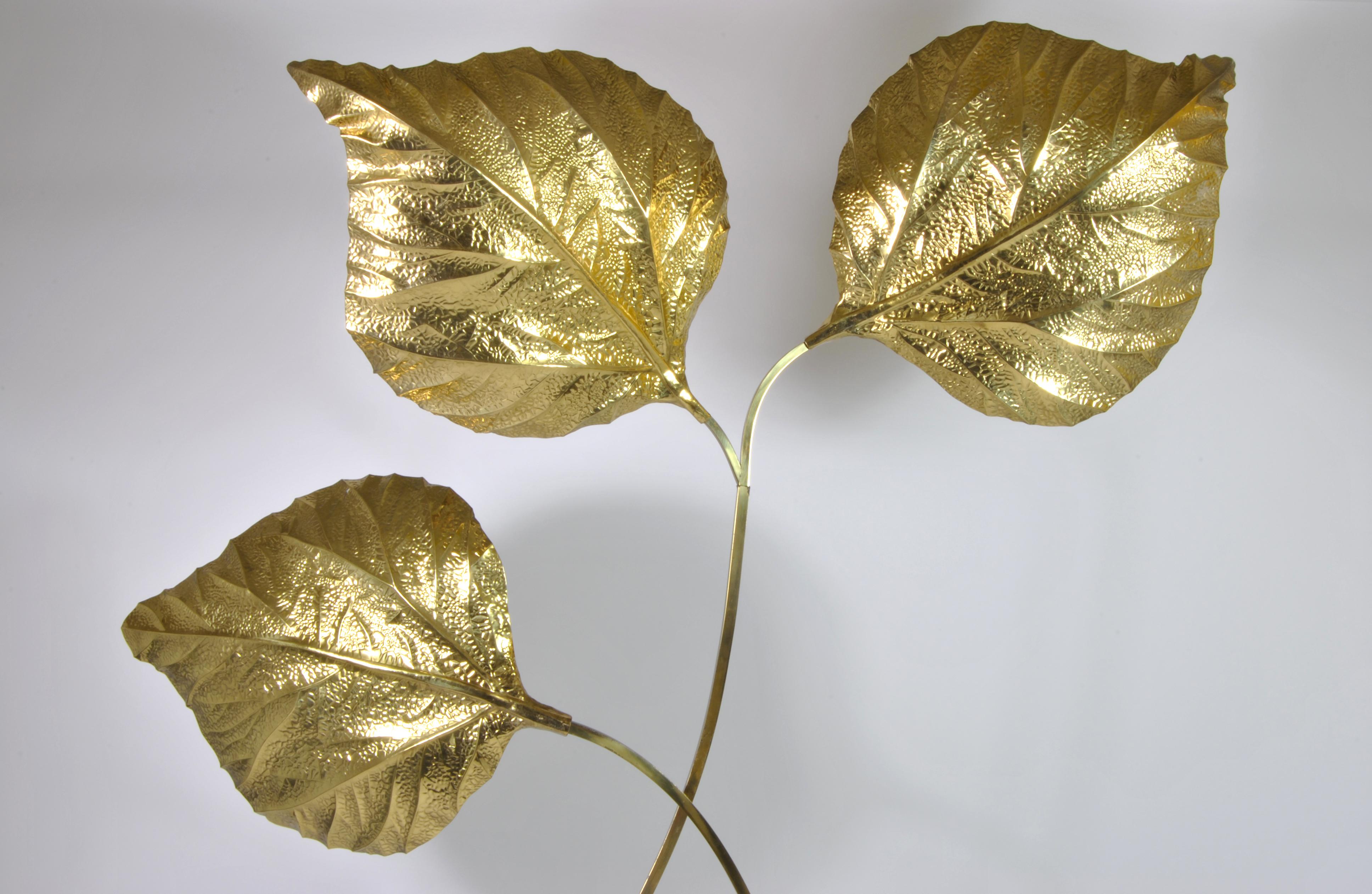 Beautiful three-leaf floor lamp in brass 