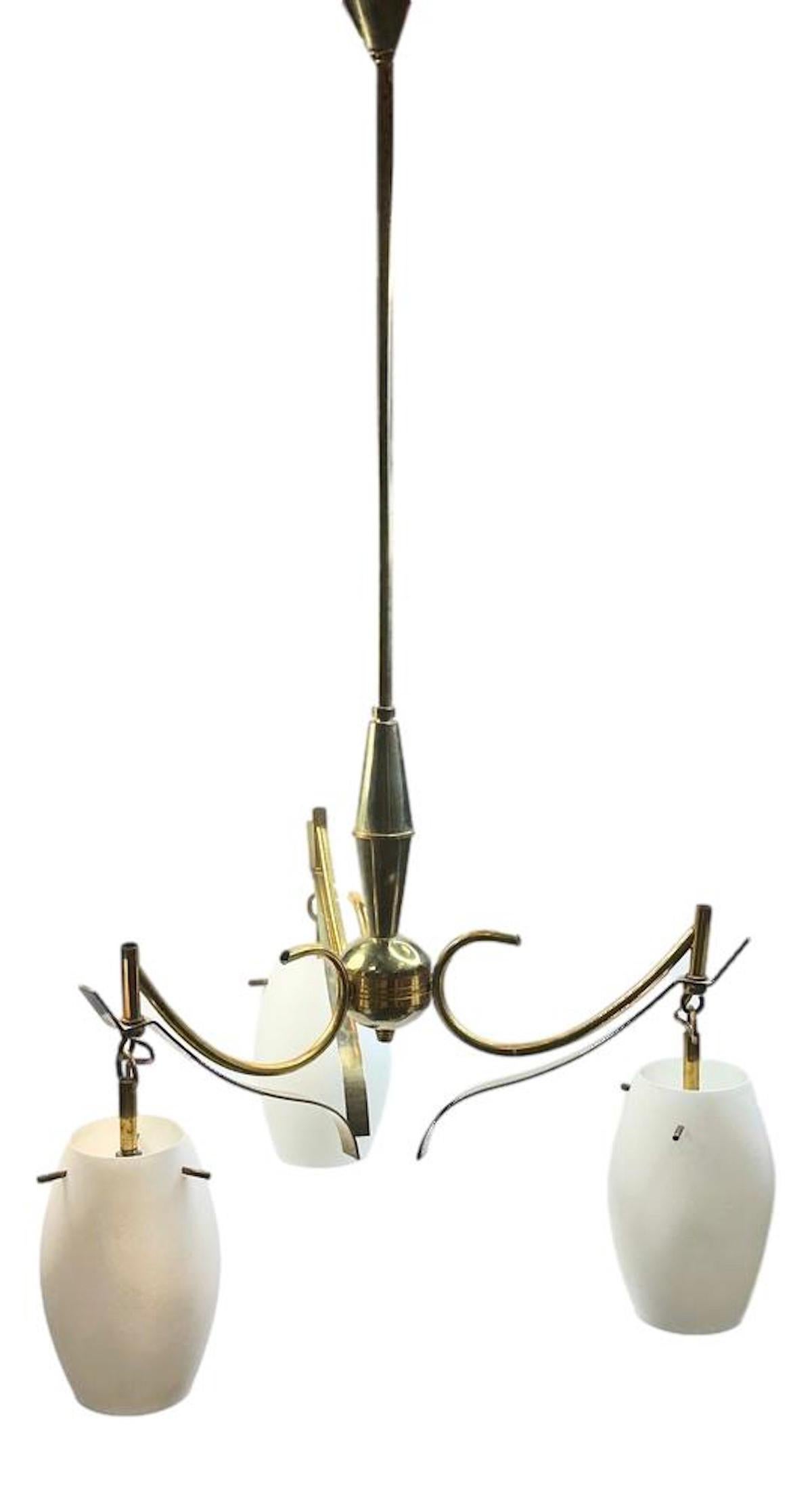 Beautiful Three Light Brass & Glass Stilnovo Chandelier Vintage Italy, 1950s For Sale 3