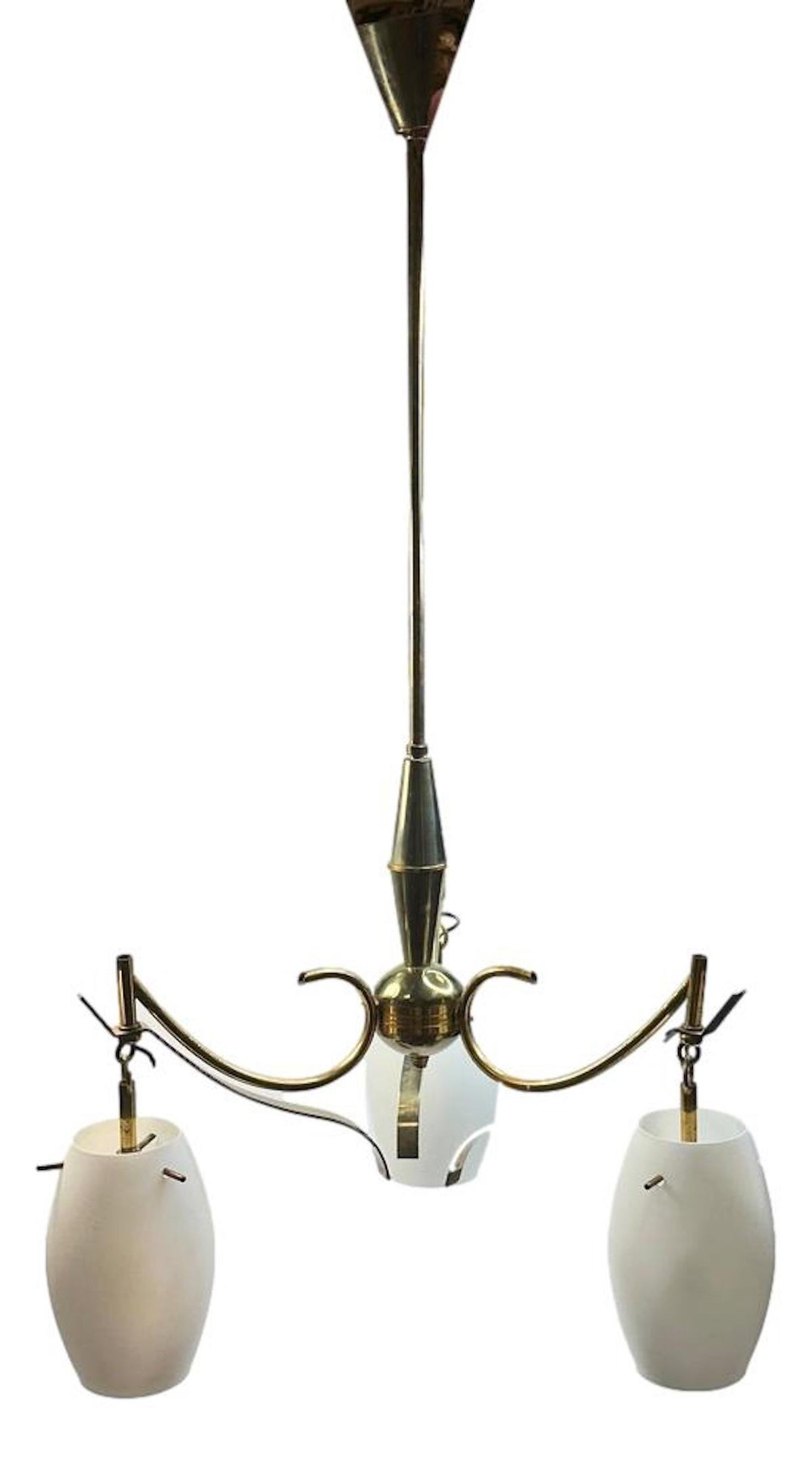 Beautiful Three Light Brass & Glass Stilnovo Chandelier Vintage Italy, 1950s For Sale 4