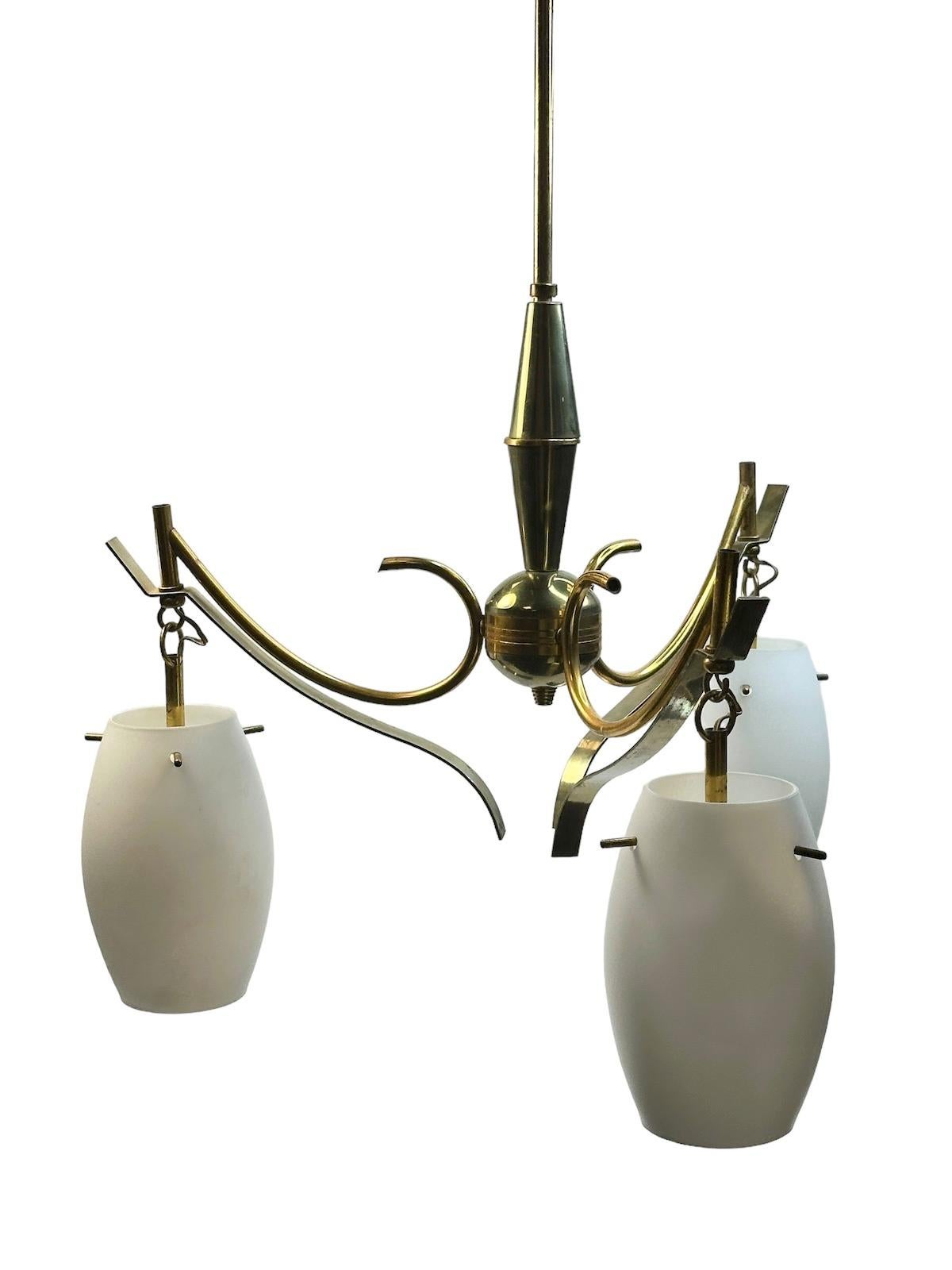 Beautiful Three Light Brass & Glass Stilnovo Chandelier Vintage Italy, 1950s For Sale 7