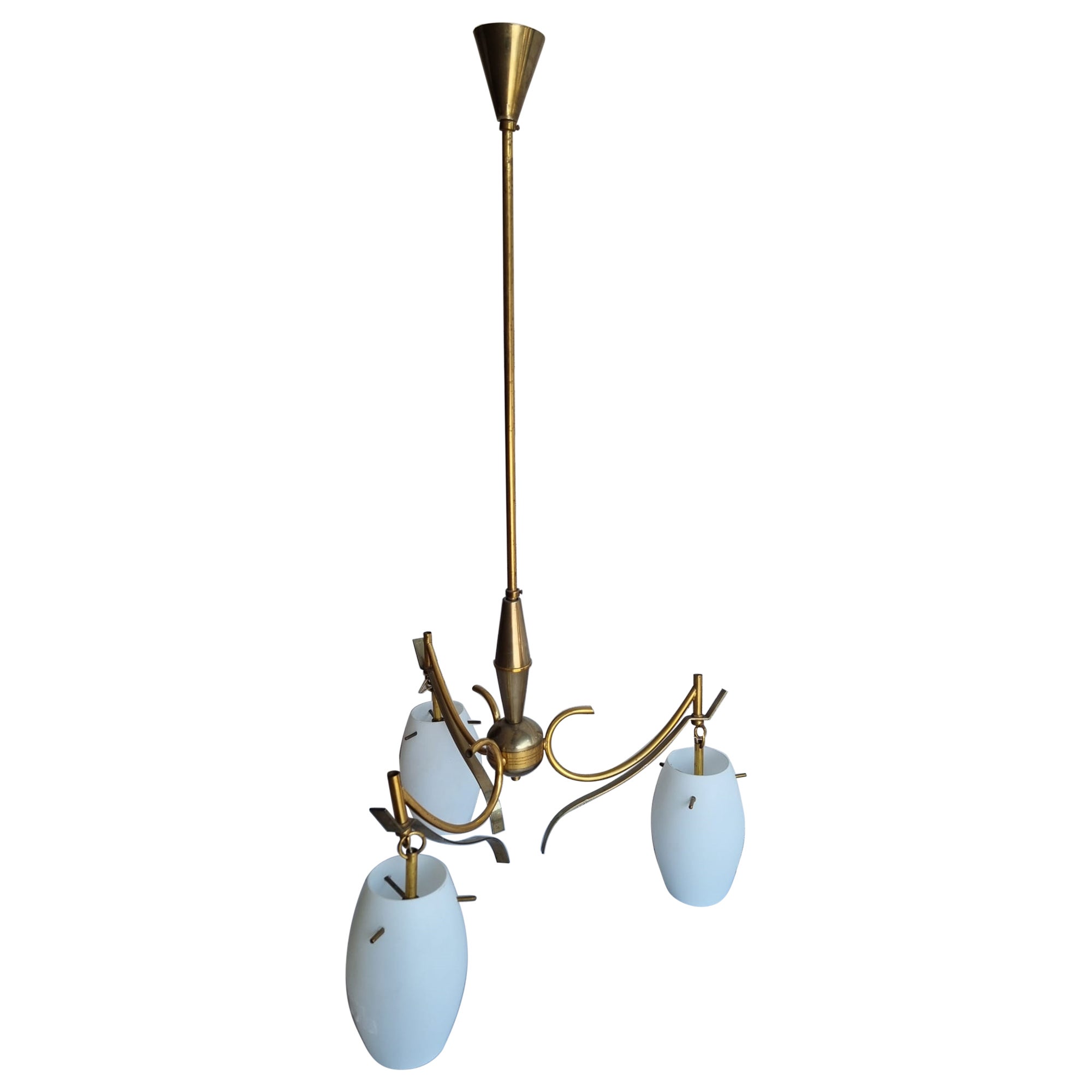 Magnifique lustre à trois lumières en laiton et verre Stilnovo Vintage Italie, années 1950 en vente