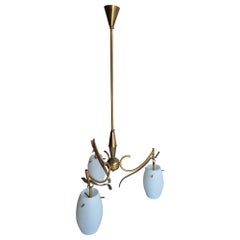 Bellissimo lampadario a tre luci in ottone e vetro Stilnovo Vintage Italia, anni '50
