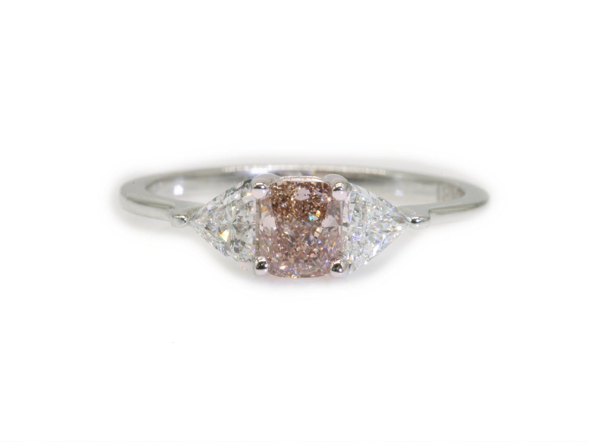 Beautiful Three Stone Ring with 0.45 Ct Natural Diamonds, GIA Certificate 1