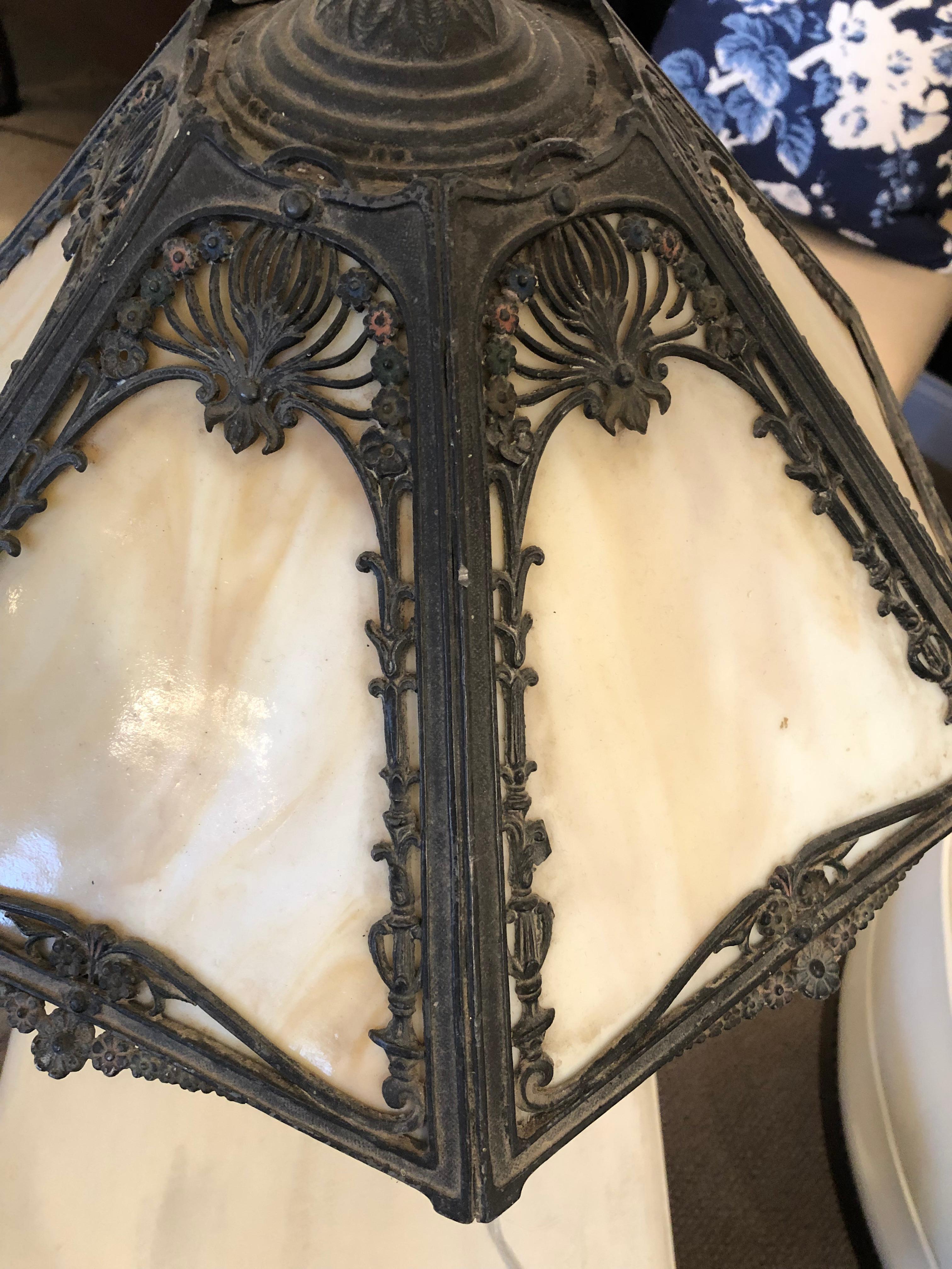 Beautiful Tiffany Style Cast Iron and Art Glass Table Lamp 2