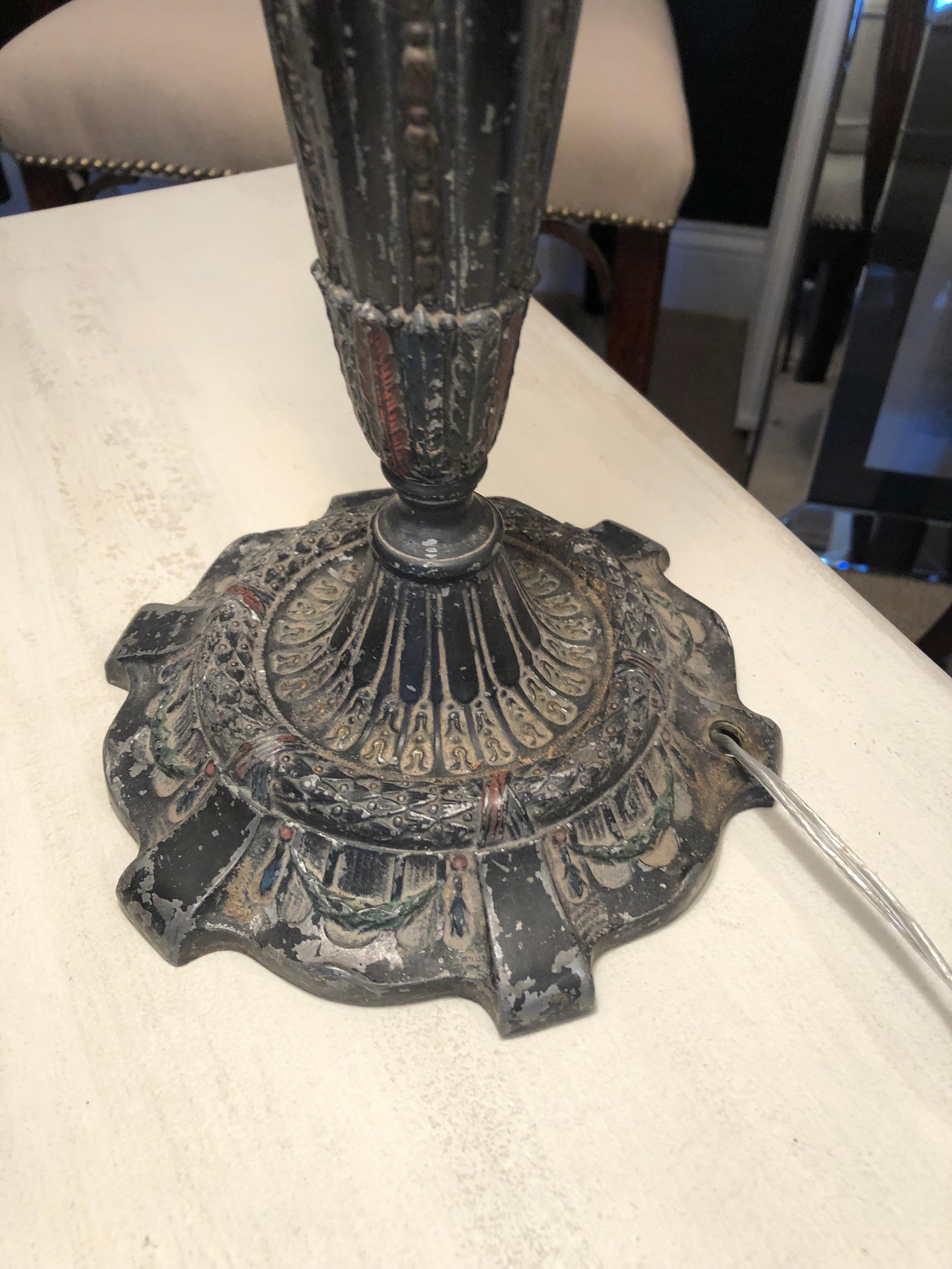 Beautiful Tiffany Style Cast Iron and Art Glass Table Lamp In Good Condition In Hopewell, NJ