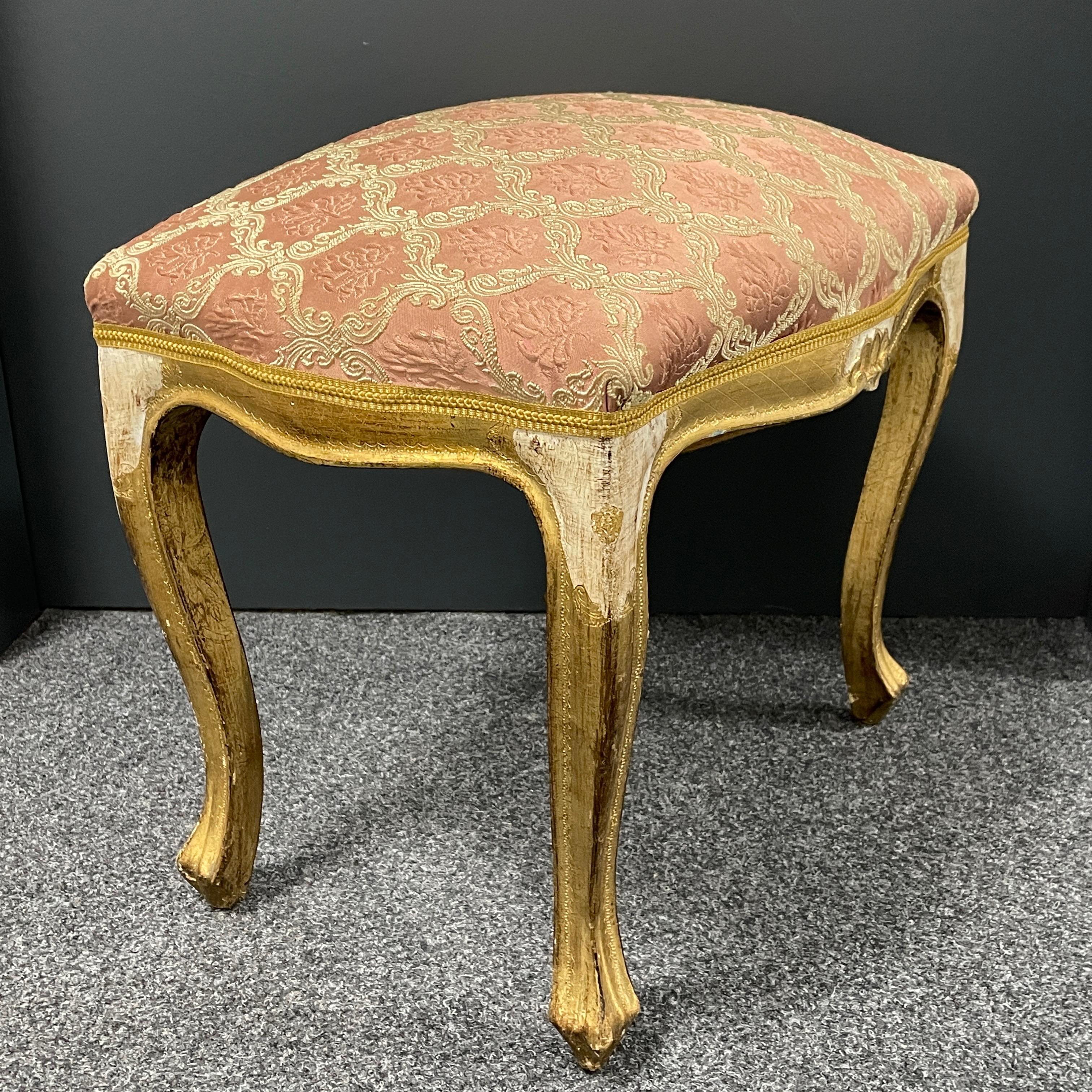 Beautiful Tole Hollywood Regency Stool or Foot Rest, Italy, 1930s For Sale 1