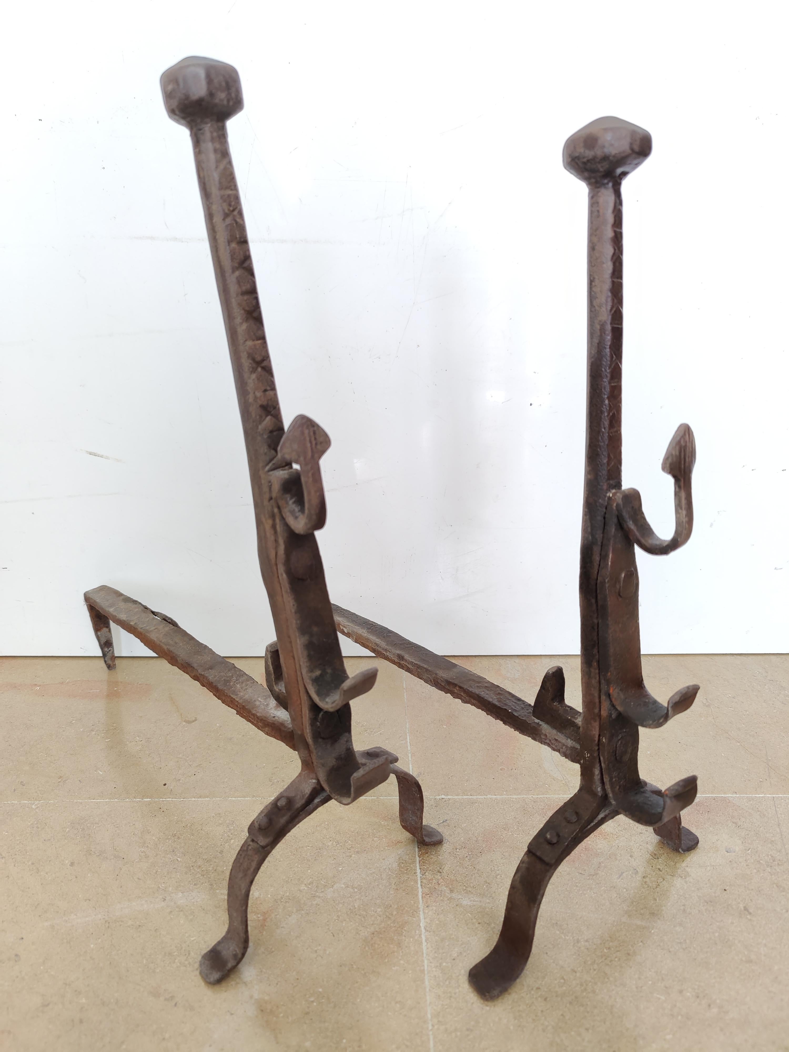 Antique andirons 17th century.

Weight: 9 lbs / 4 kg.

Upon request they can be made black / pewter.

See all our antique fireplaces and fireplace accessories at 1stdibs by pressing the ‘View All From Seller’ button.