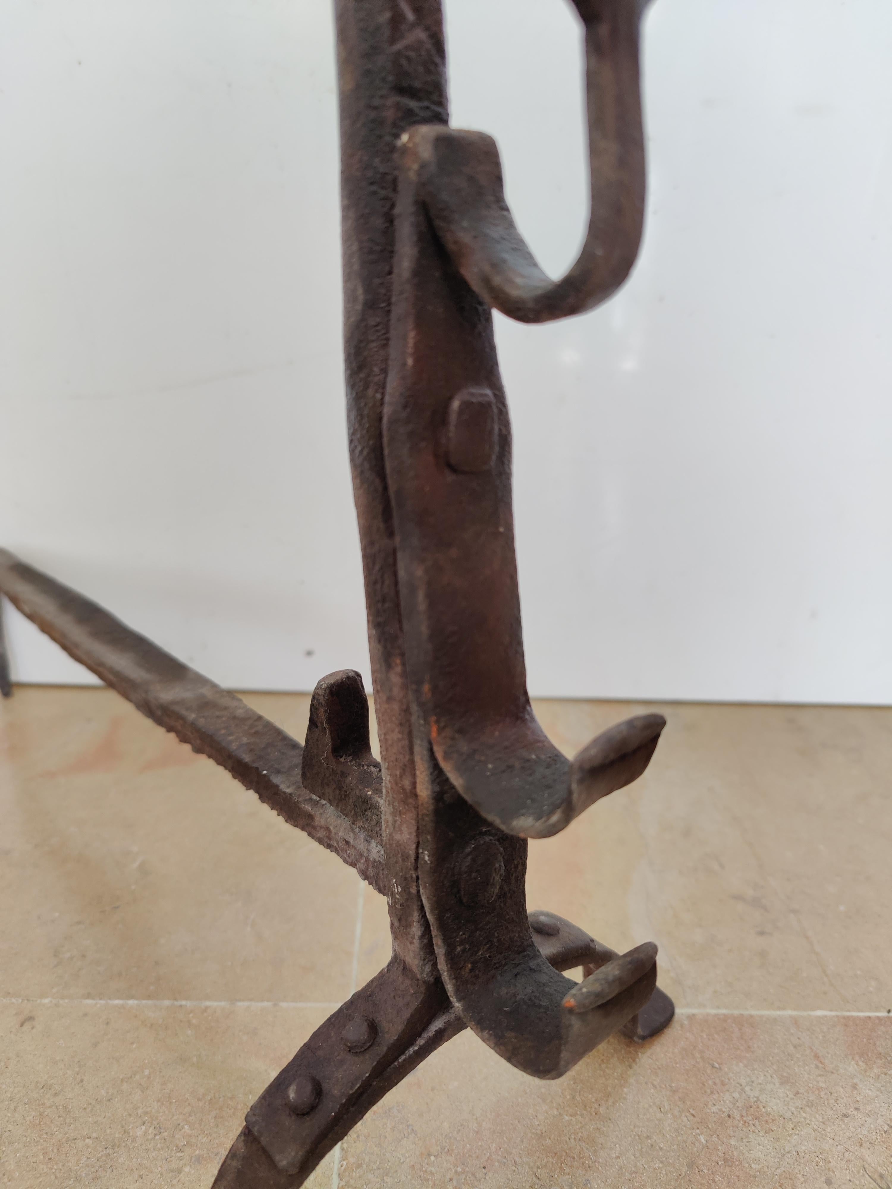 Beautiful Tough Wrought Iron Andirons or Fire Dogs In Fair Condition For Sale In Haarlem, Noord-Holland