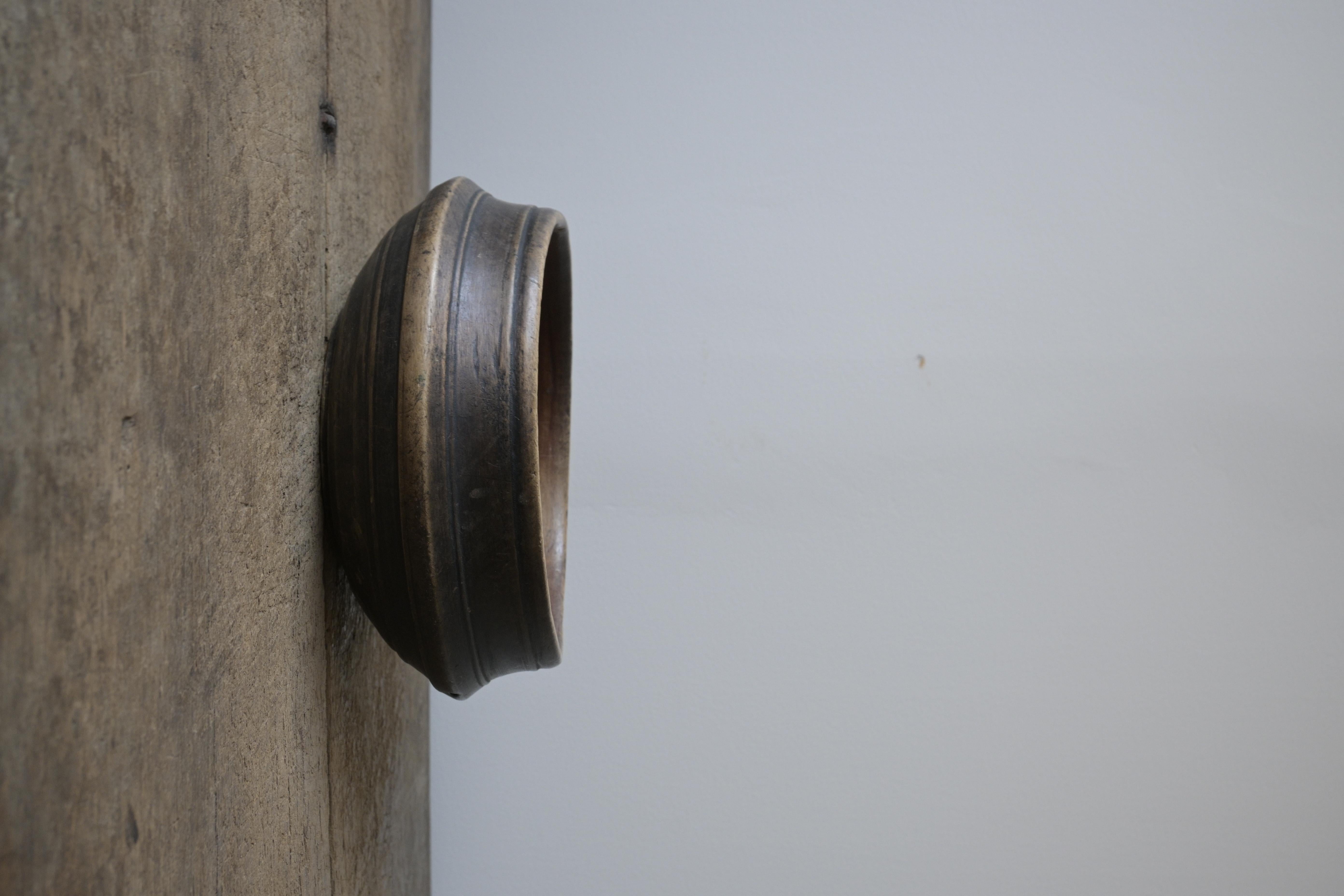 Precioso cuenco de madera de abedul torneada de Bohuslän, Suecia, hacia 1750 Escandinavo moderno en venta