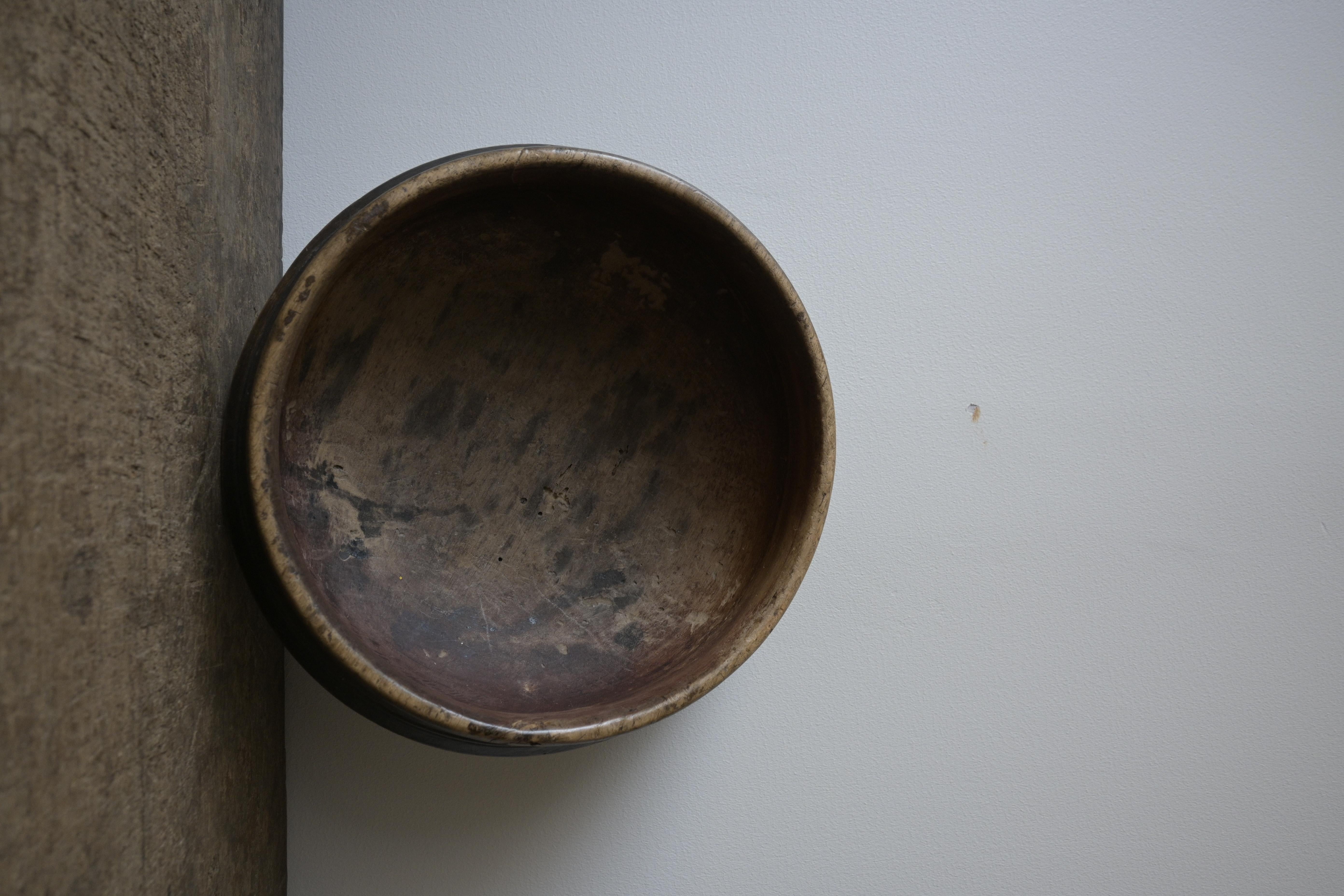 Precioso cuenco de madera de abedul torneada de Bohuslän, Suecia, hacia 1750 en Bueno estado para la venta en Farsta, SE