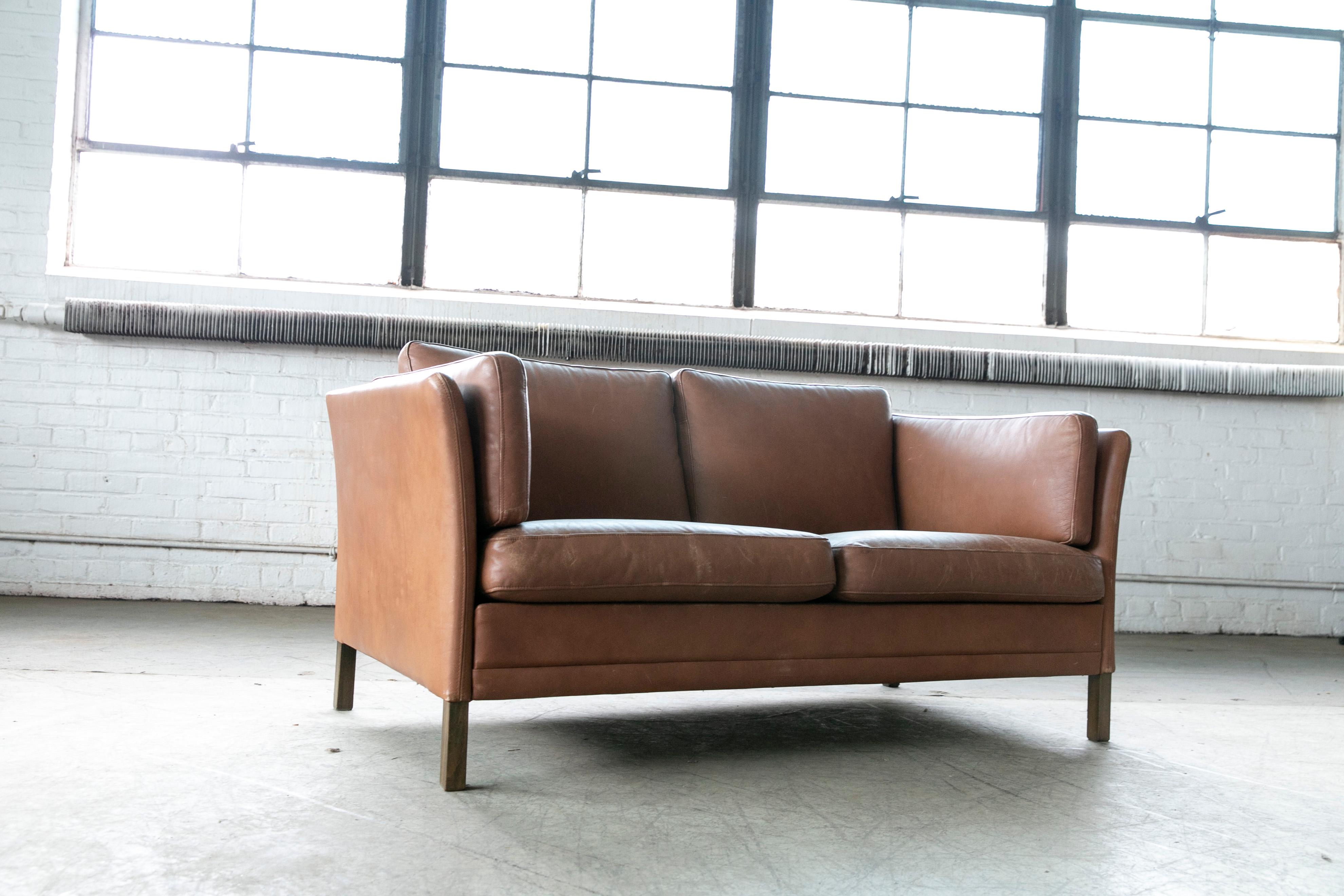 Beautiful Two-Seat Cognac Colored Leather Sofa Model MH2225 by Mogens Hansen In Good Condition In Bridgeport, CT
