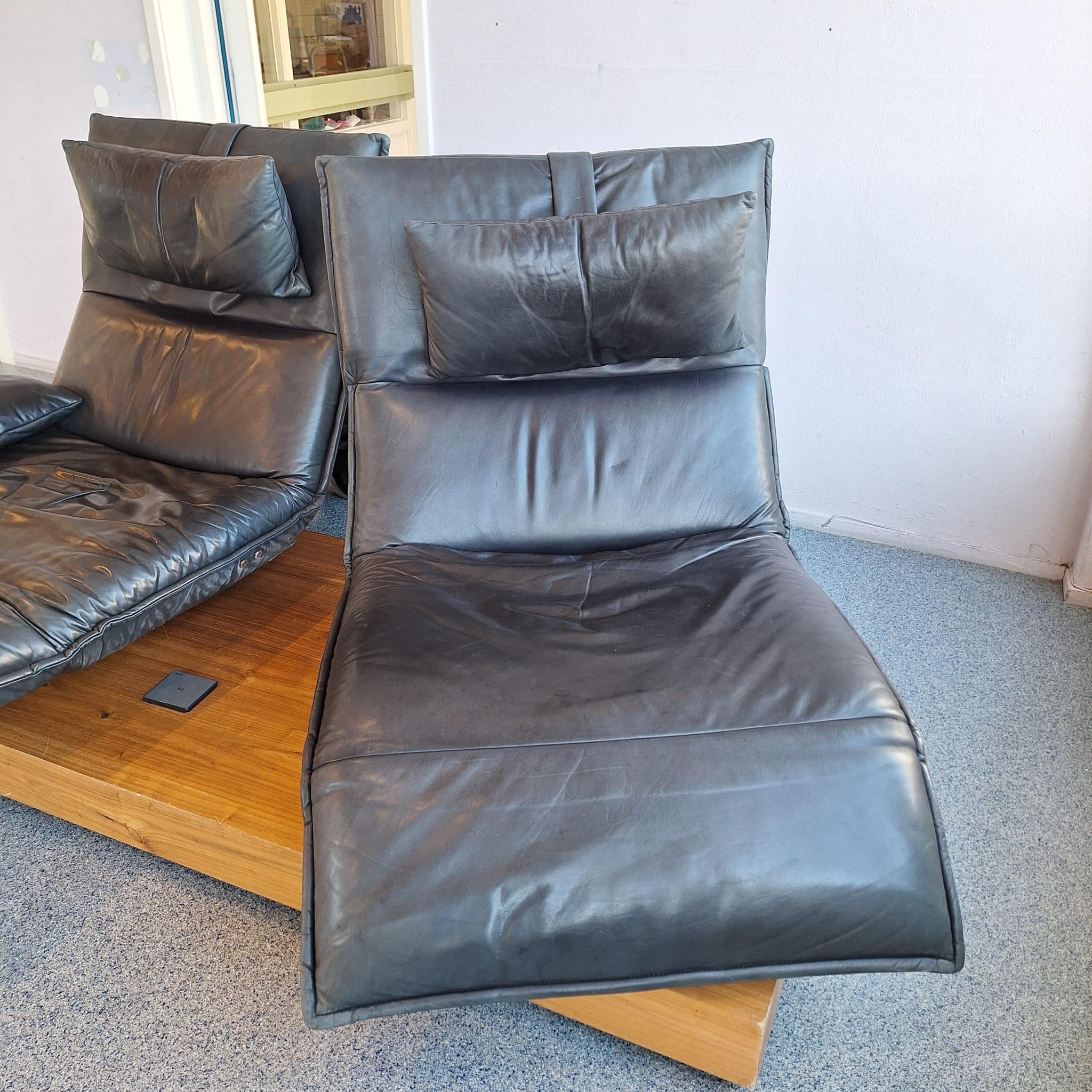 Schönes zweisitziges Sofa von Koinor (21. Jahrhundert und zeitgenössisch) im Angebot