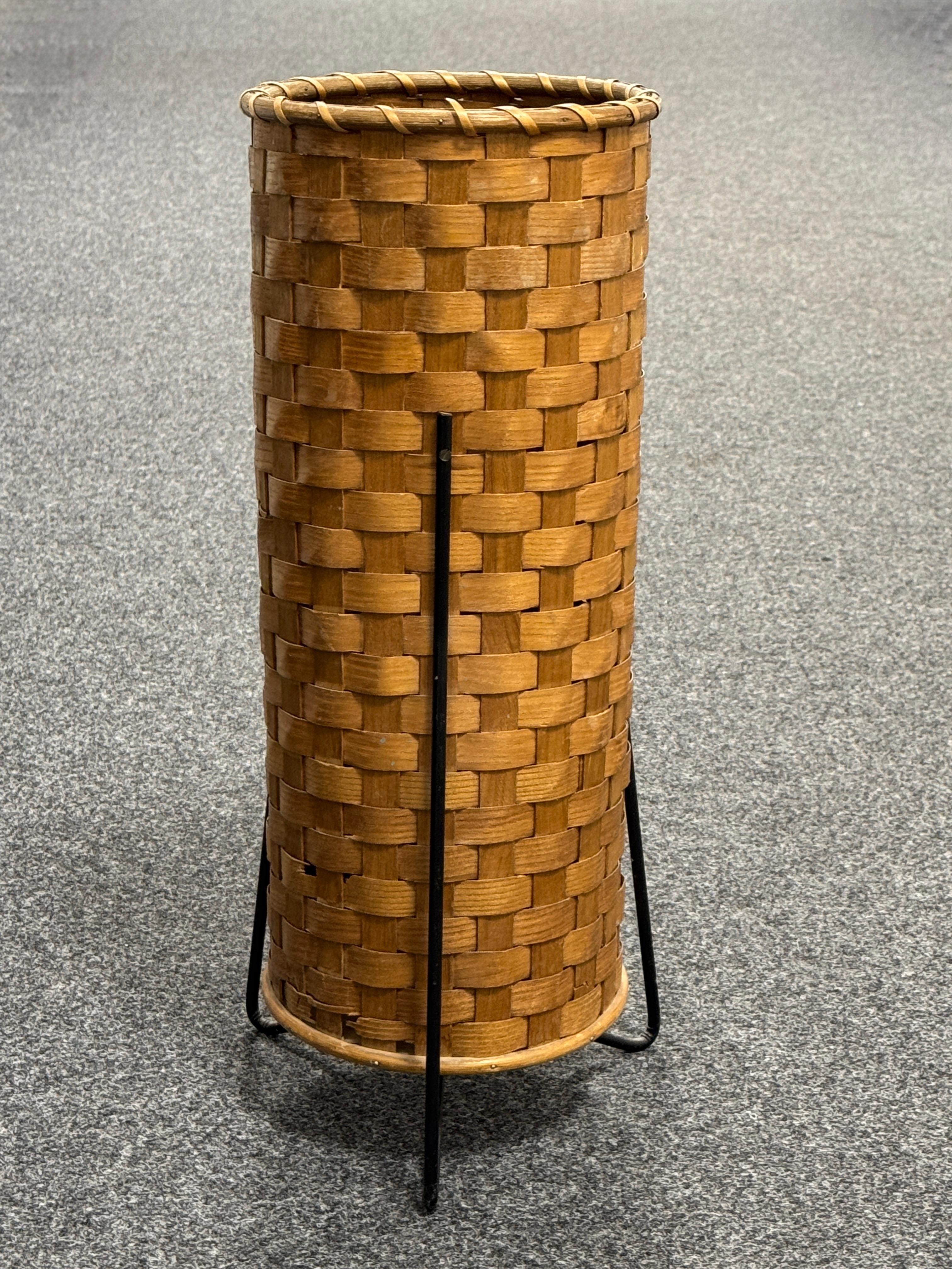 Beautiful Umbrella Stand Wickerwork and String, 1960s, Italy For Sale 3