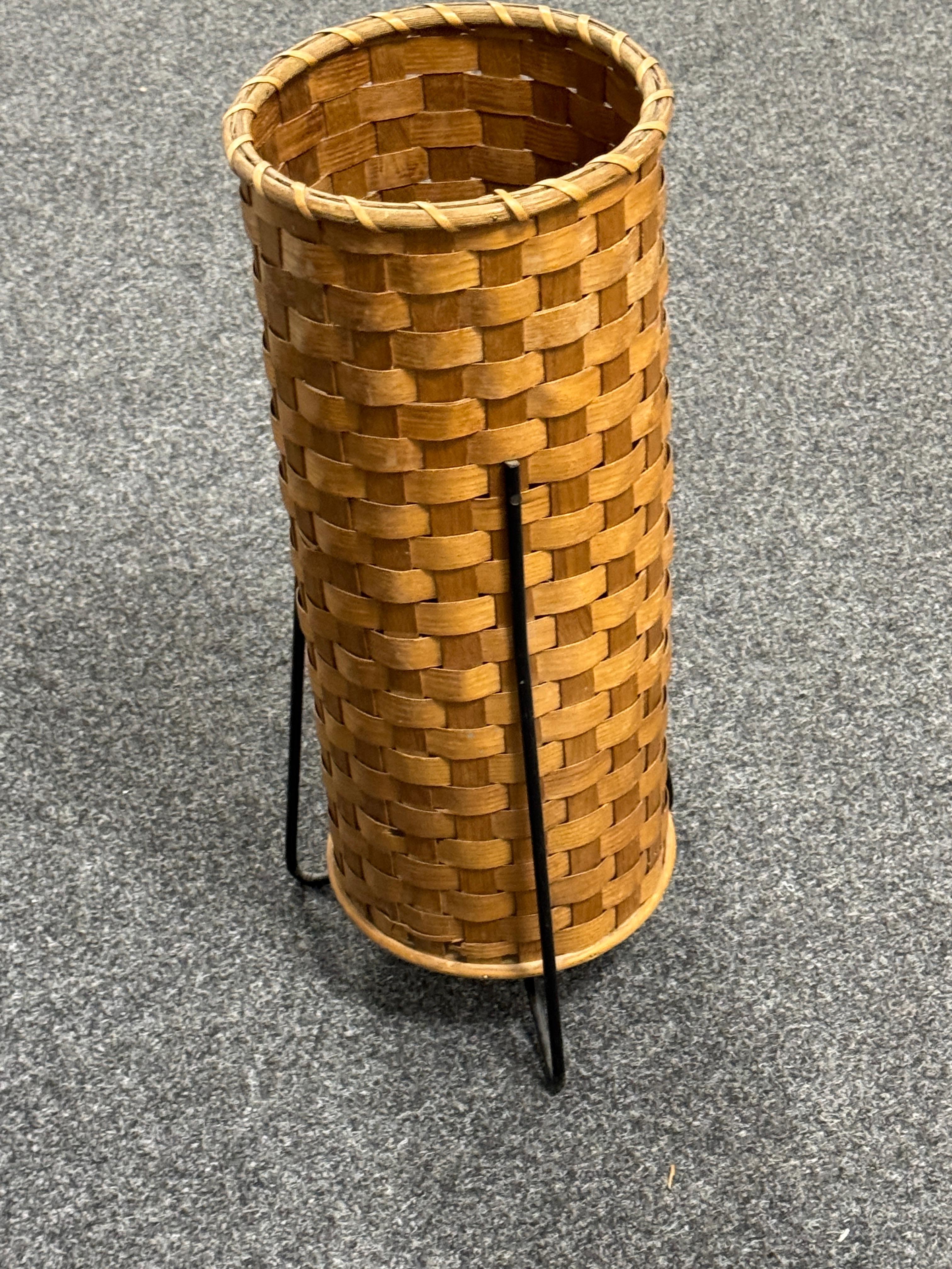 Beautiful Umbrella Stand Wickerwork and String, 1960s, Italy For Sale 2