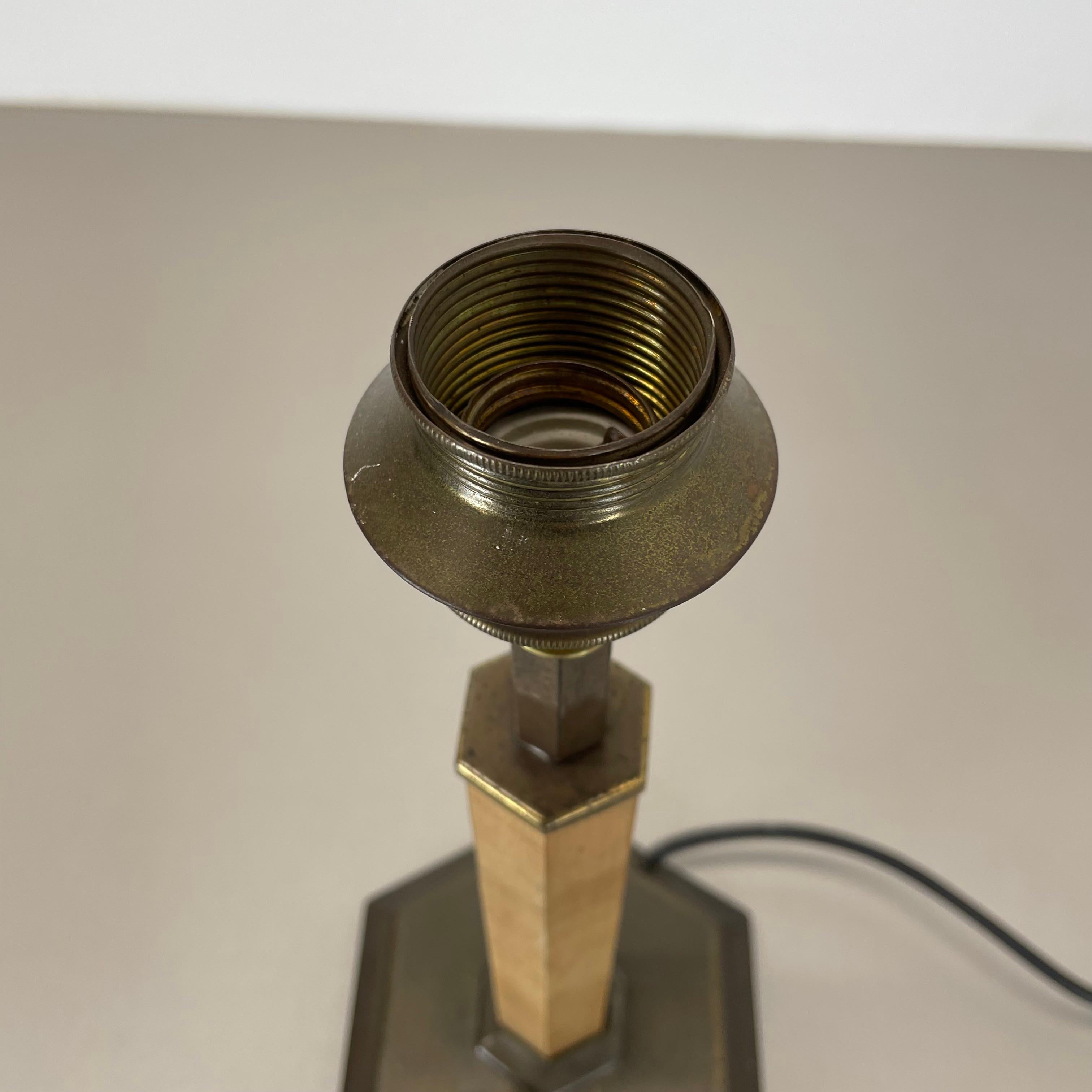  Beautiful unique art deco brass and wood table light, Germany 1930s For Sale 3