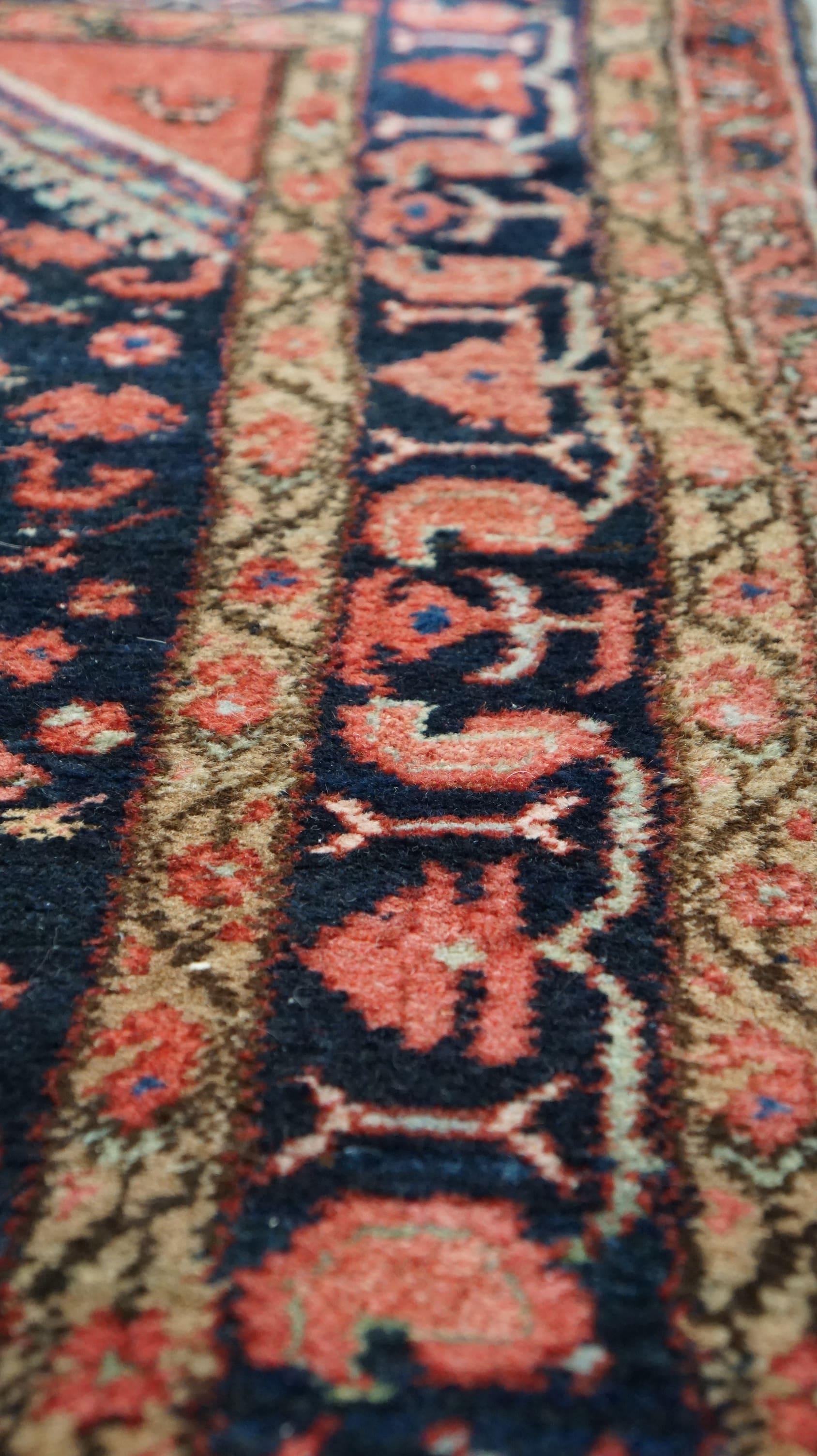 Beautiful, unique, old and colorful vintage oriental rug 145x110cm For Sale 1