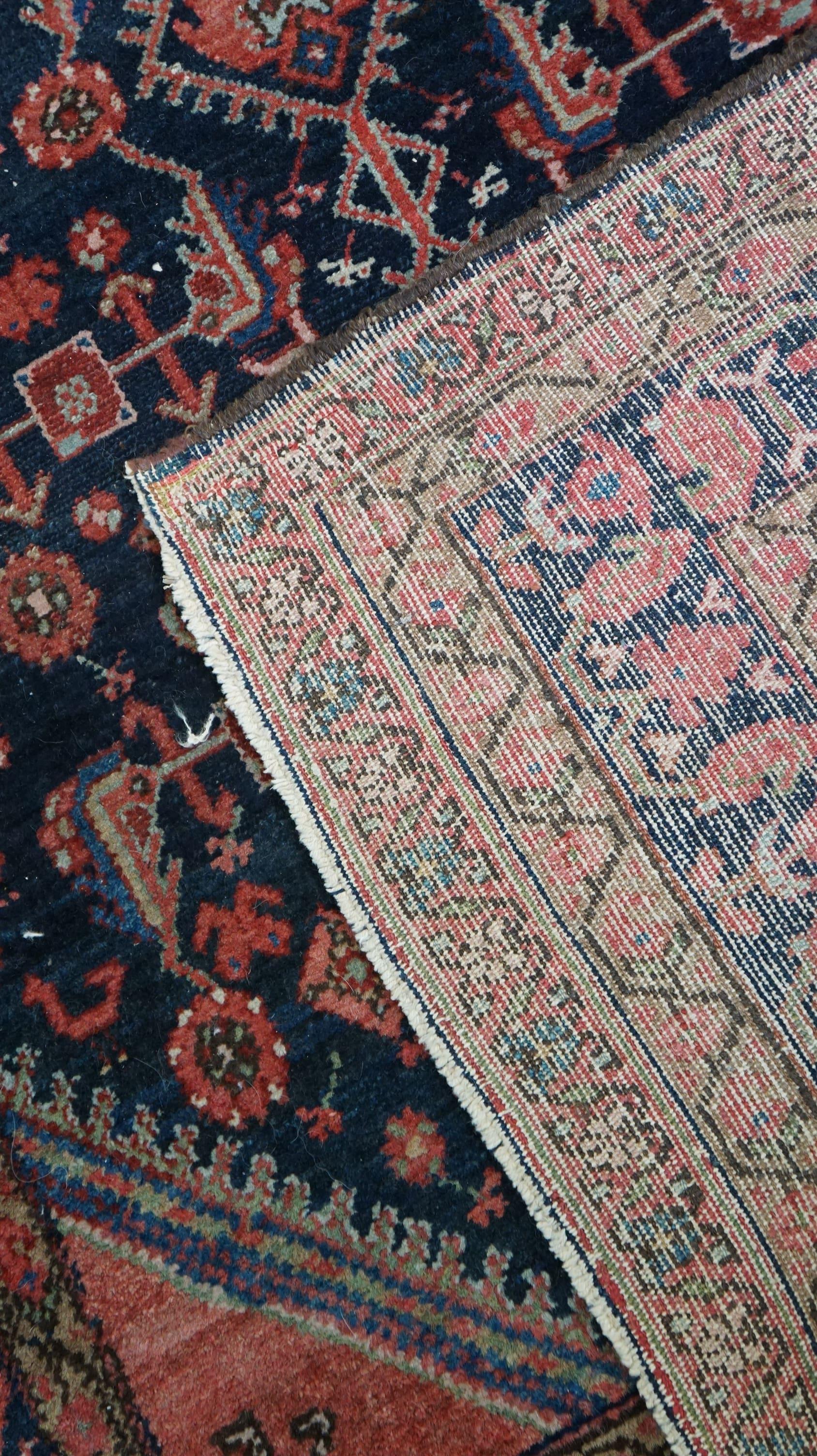 Beautiful, unique, old and colorful vintage oriental rug 145x110cm For Sale 3