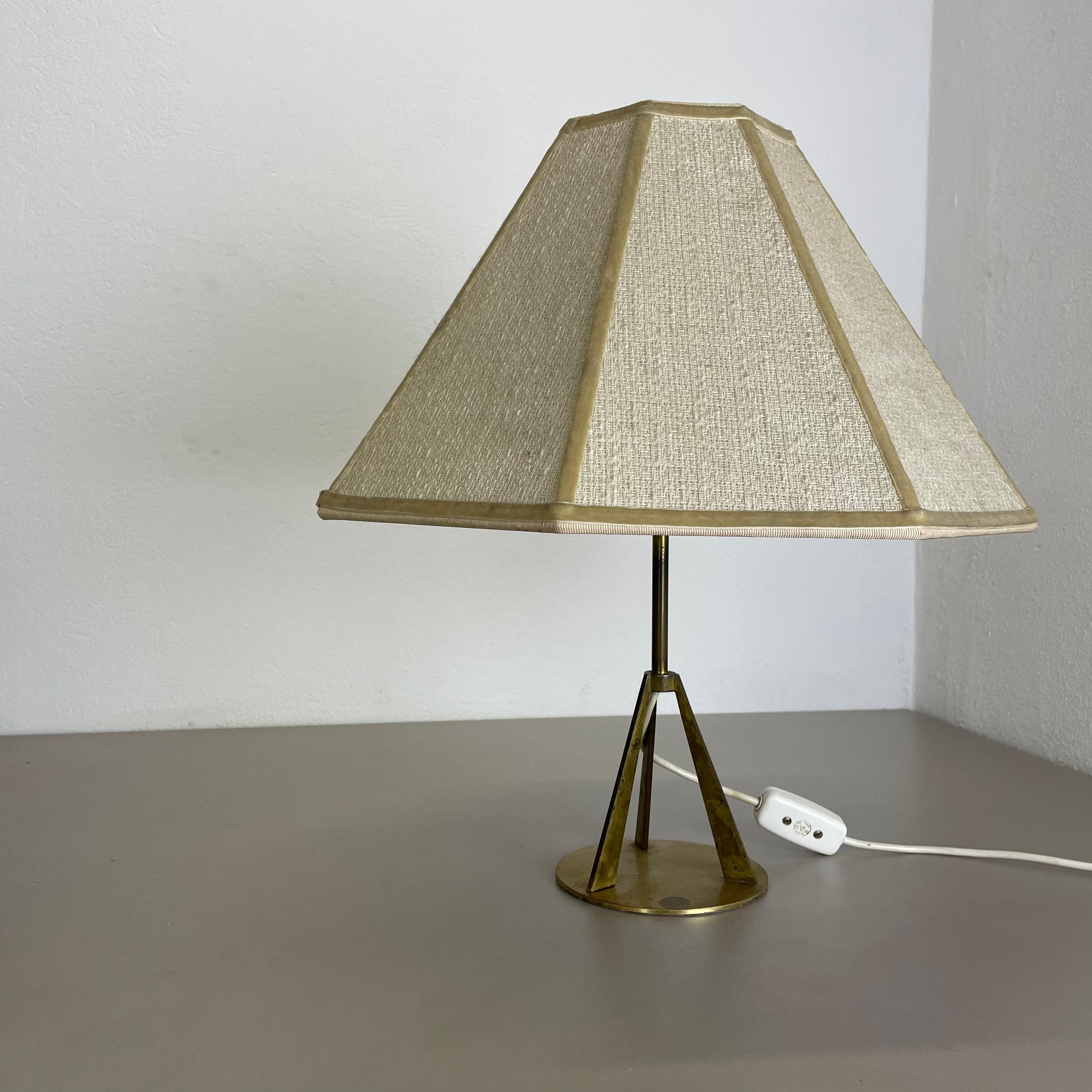 20th Century  Beautiful unique TRIPOD kalmar style brass table light, Austria 1960s For Sale