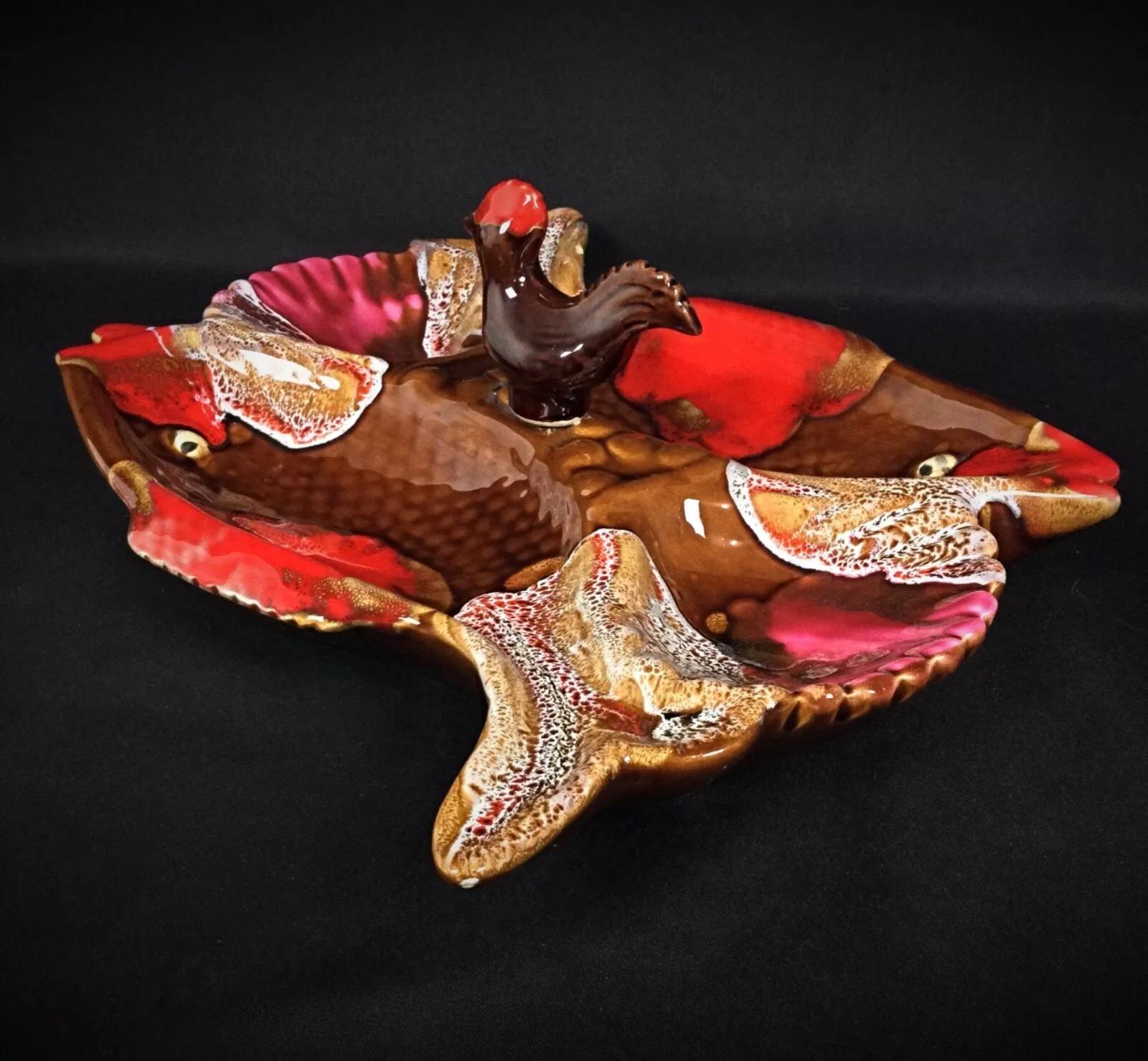 Unknown Beautiful Vallauris Compartmentalized Appetizer Dish – Fish and Rooster  - 2Y284 For Sale