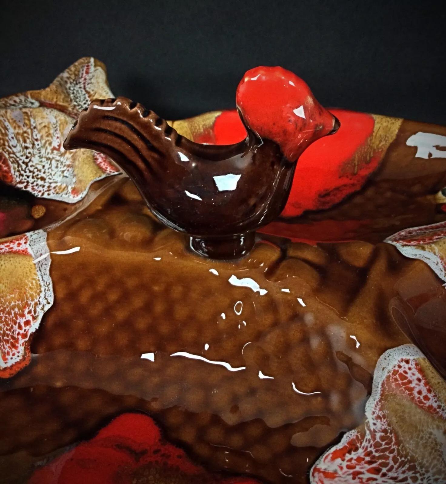Beautiful Vallauris Compartmentalized Appetizer Dish – Fish and Rooster  - 2Y284 In Good Condition For Sale In Bordeaux, FR