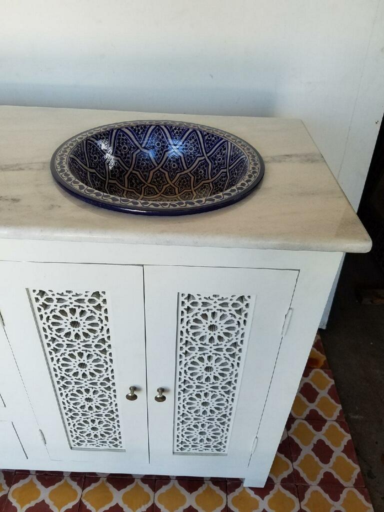 Beautiful Vanity from Moroccan with Three Drawers and Two Sink In Excellent Condition In West Palm Beach, FL