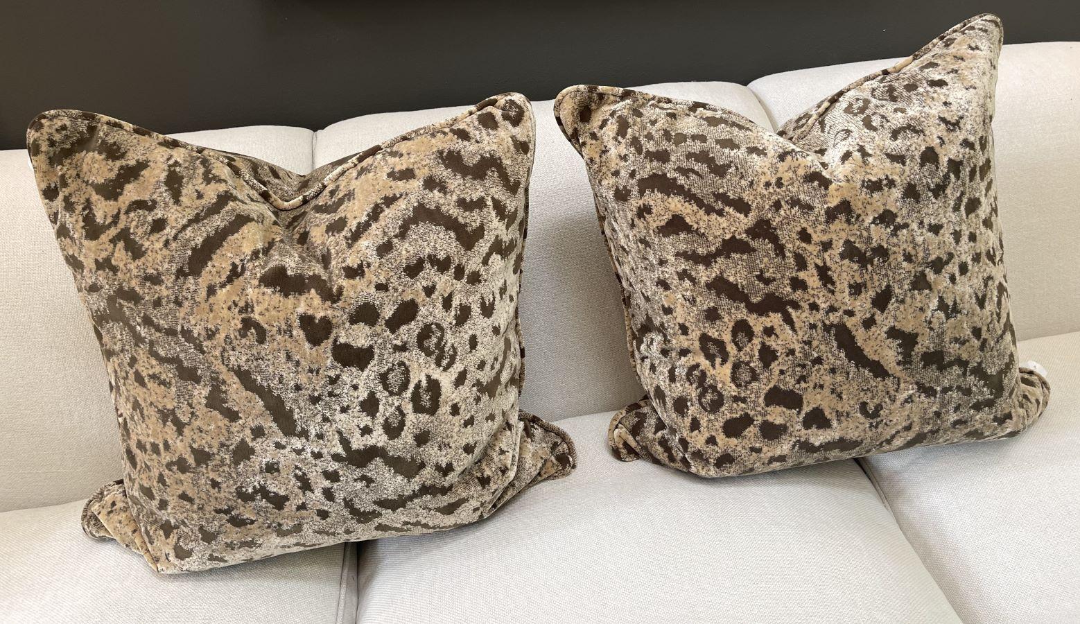 Americano Bellissimi cuscini in velluto con stampa animale leopardata in vendita