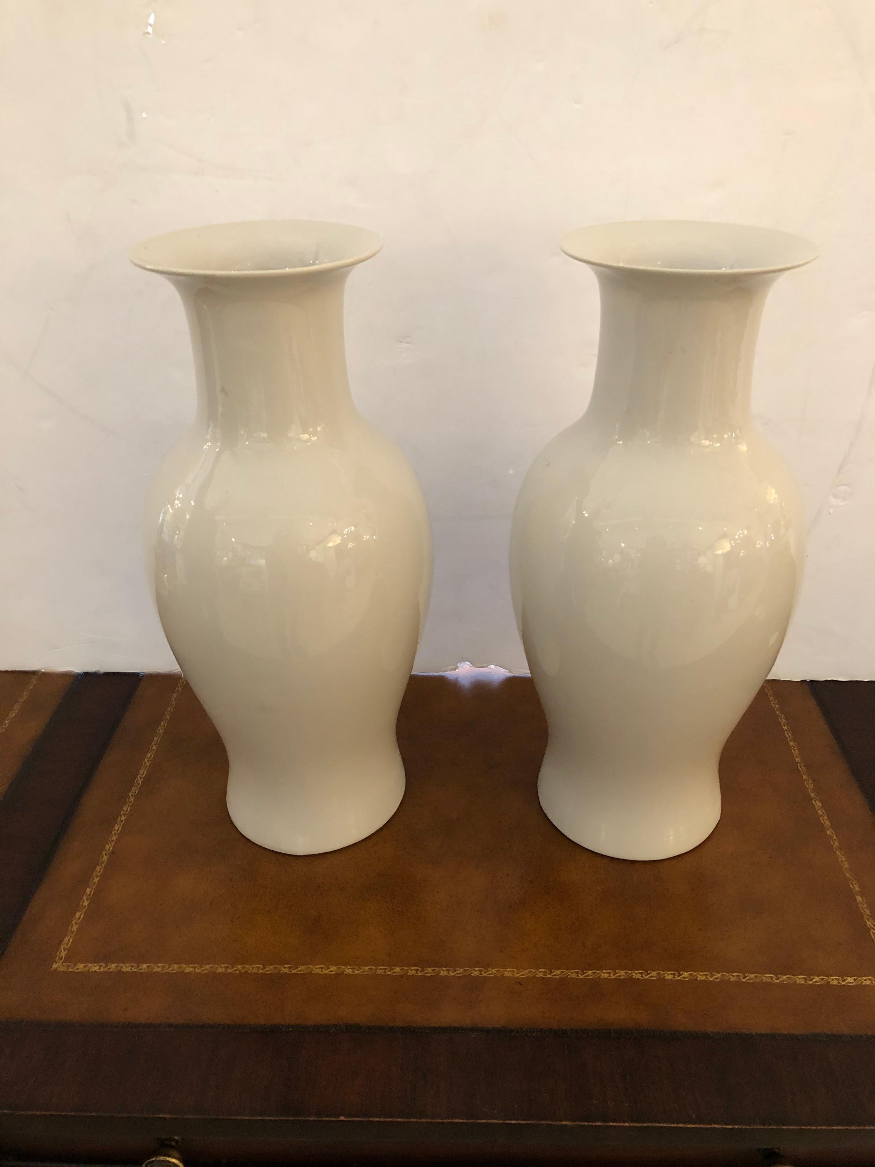 Beautiful Versatile Pair of Blanc de Chine Chinese White Porcelain Vases 1