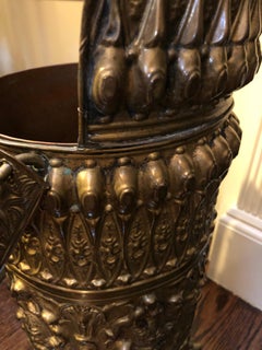 Beautiful Very Detailed Victorian Brass and Copper Coal Scuttle