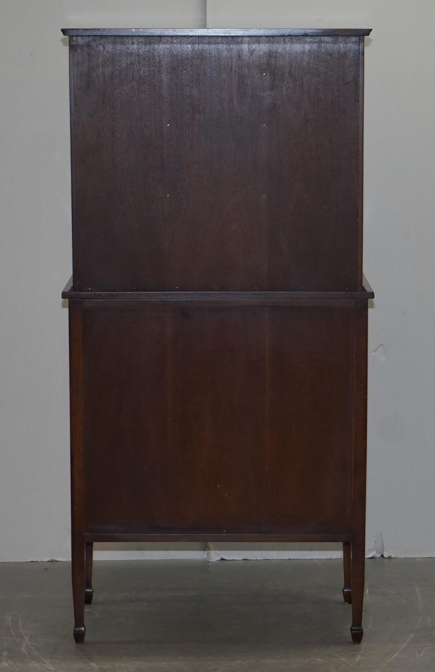 Beautiful Very Fine Sheratin Revival Flamed Hardwood  & Satinwood Drinks Cabinet For Sale 3