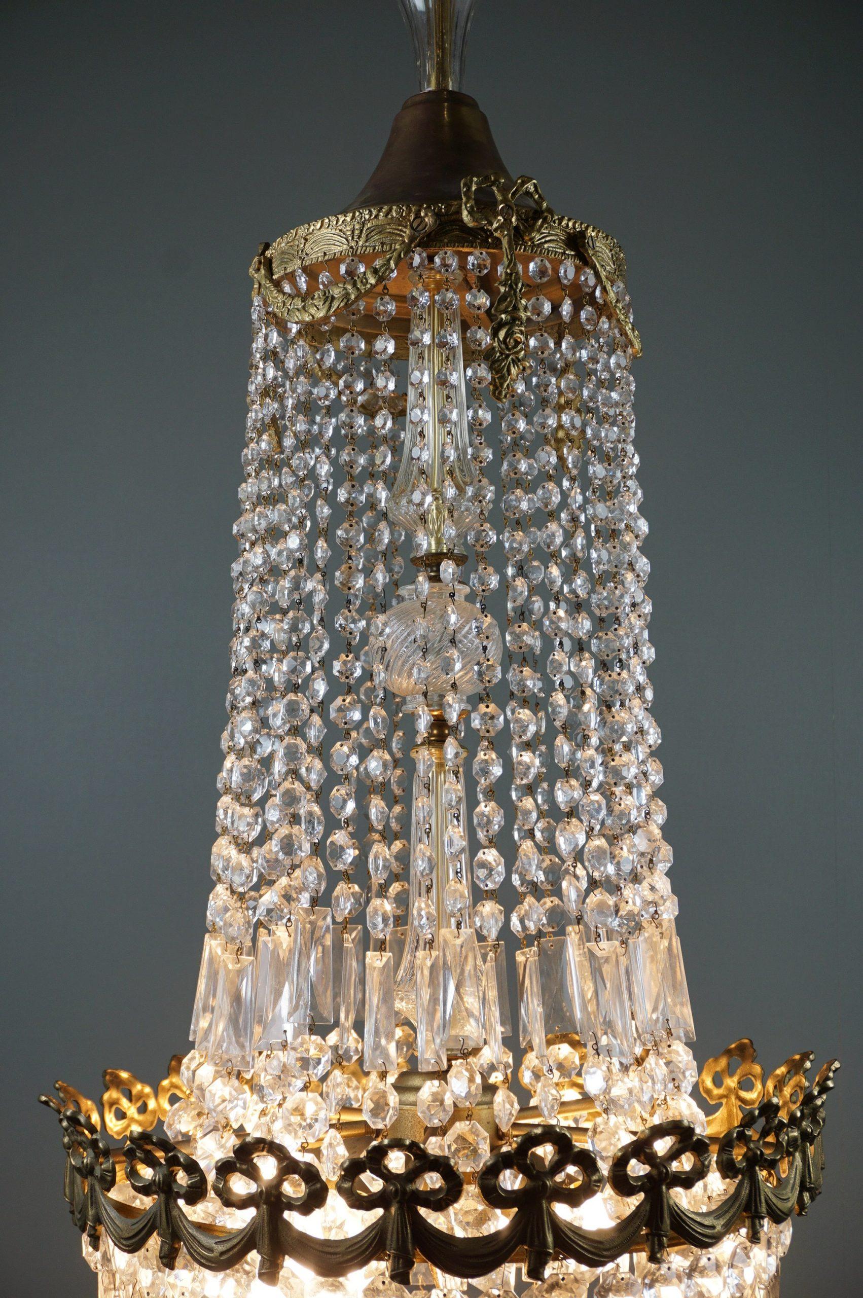 Hand-Crafted Beautiful very large antique pocket chandelier For Sale
