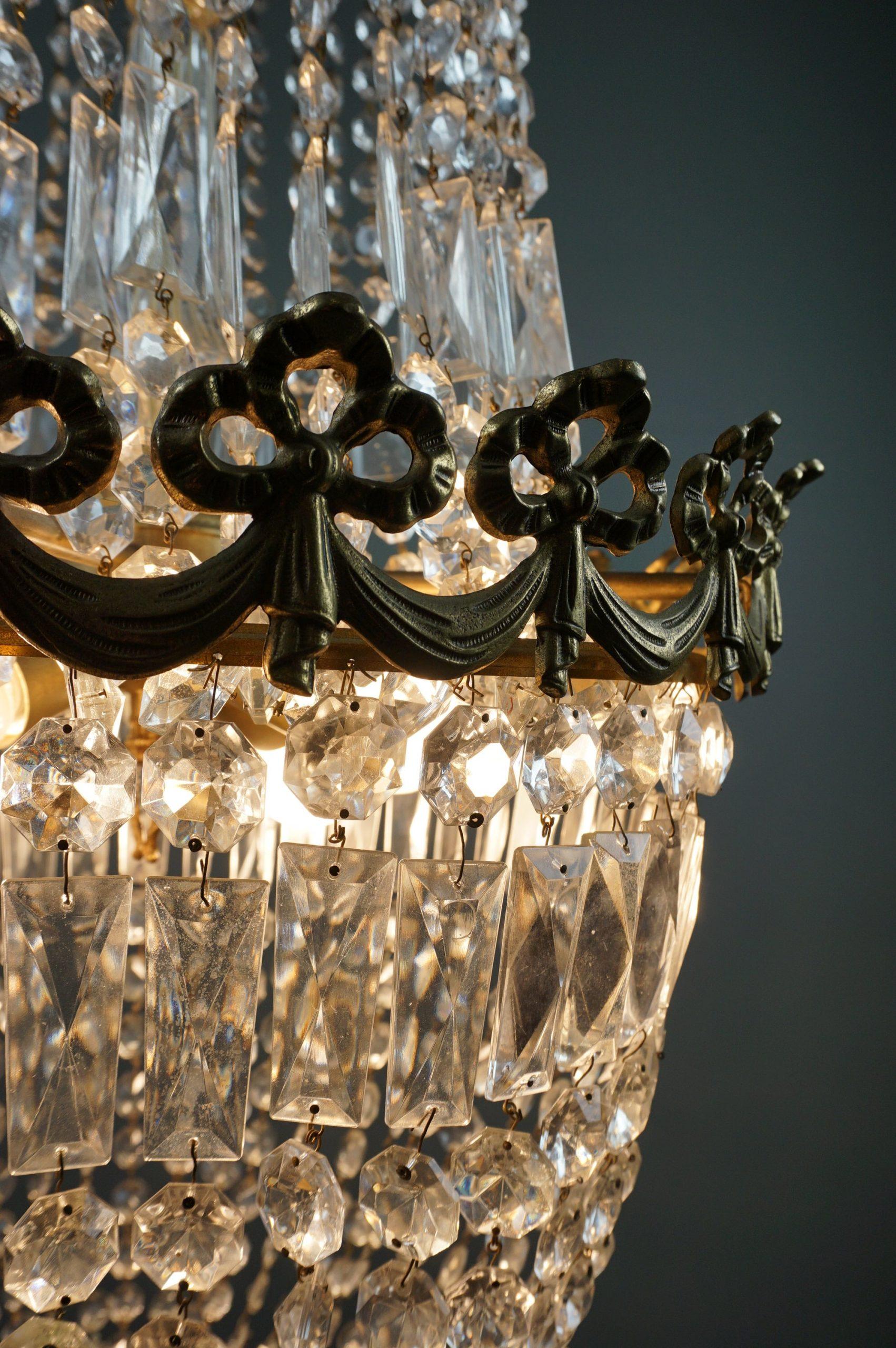 Beautiful very large antique pocket chandelier For Sale 2