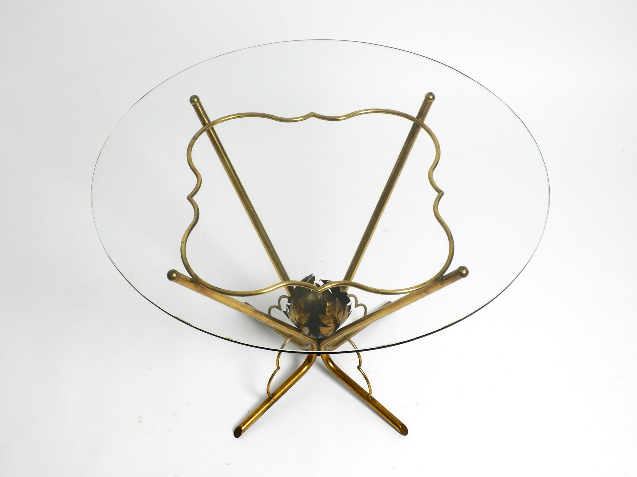 Beautiful very rare Italian mid-century round glass brass floral side table For Sale 13